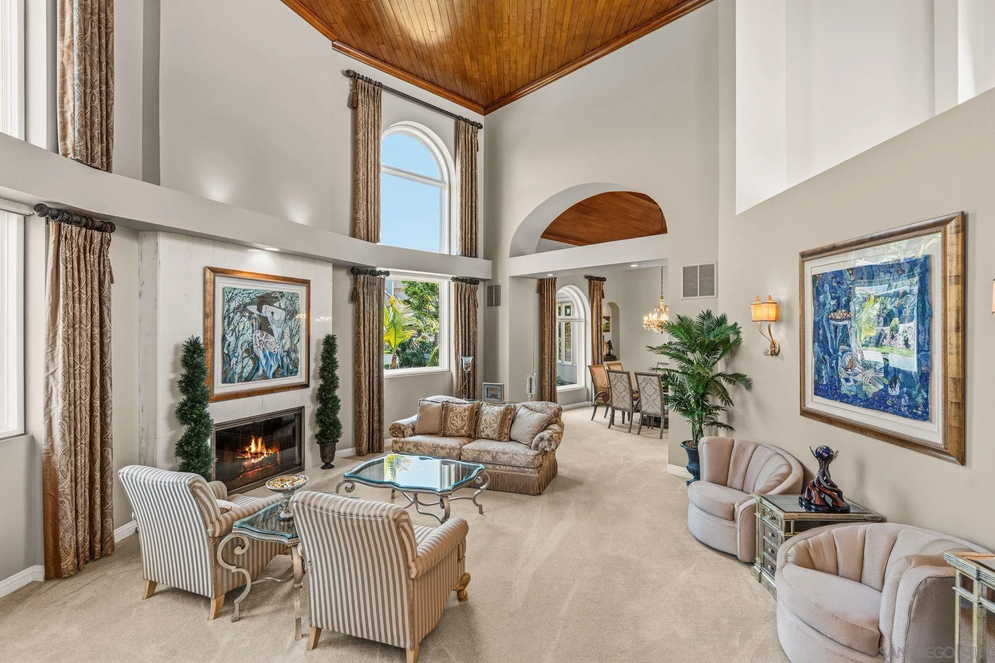 5860 Calle Camposeco