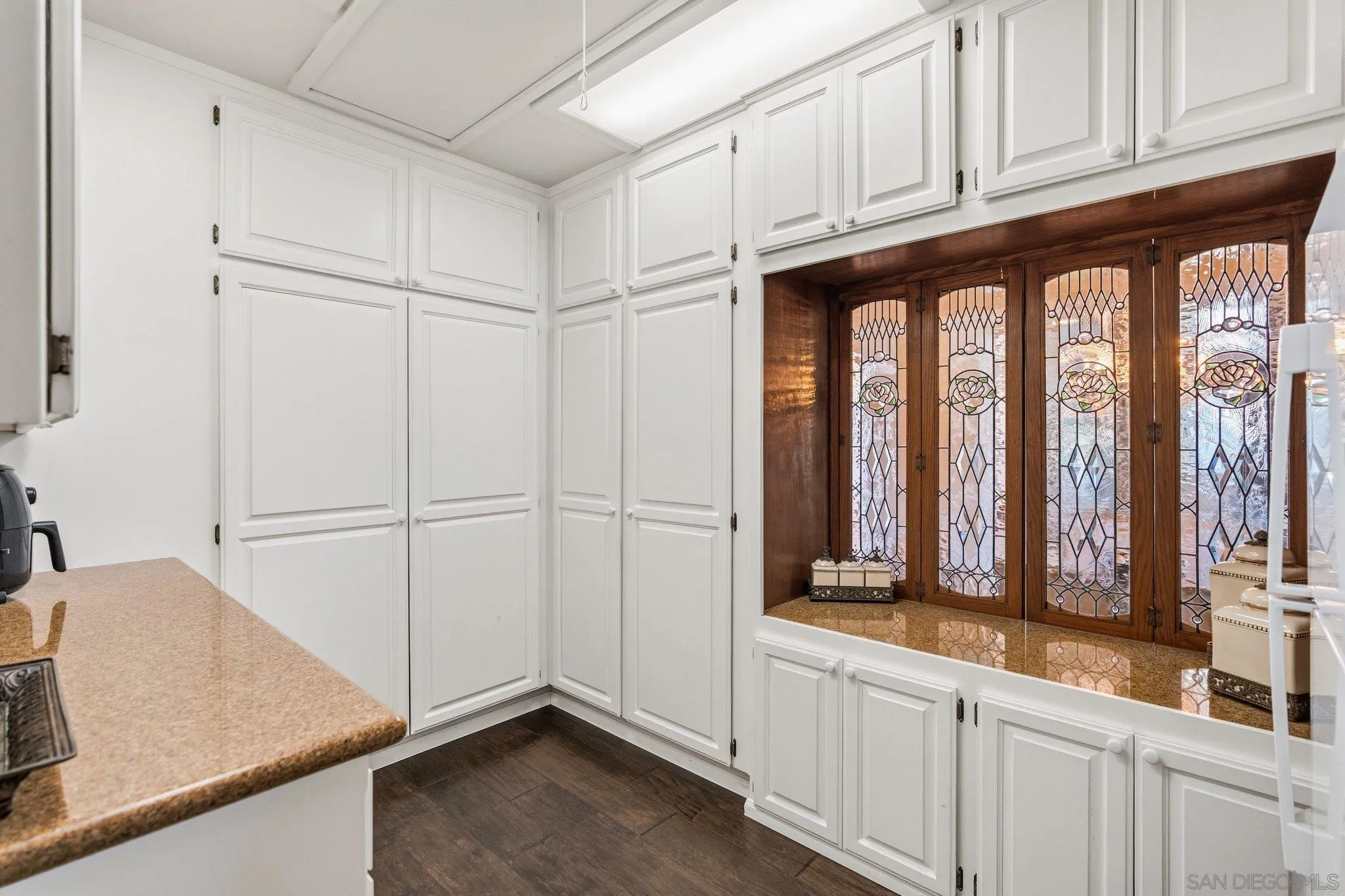 5860 Calle Camposeco