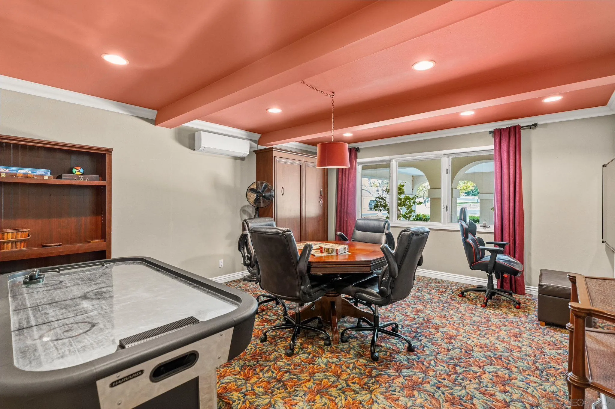 5860 Calle Camposeco