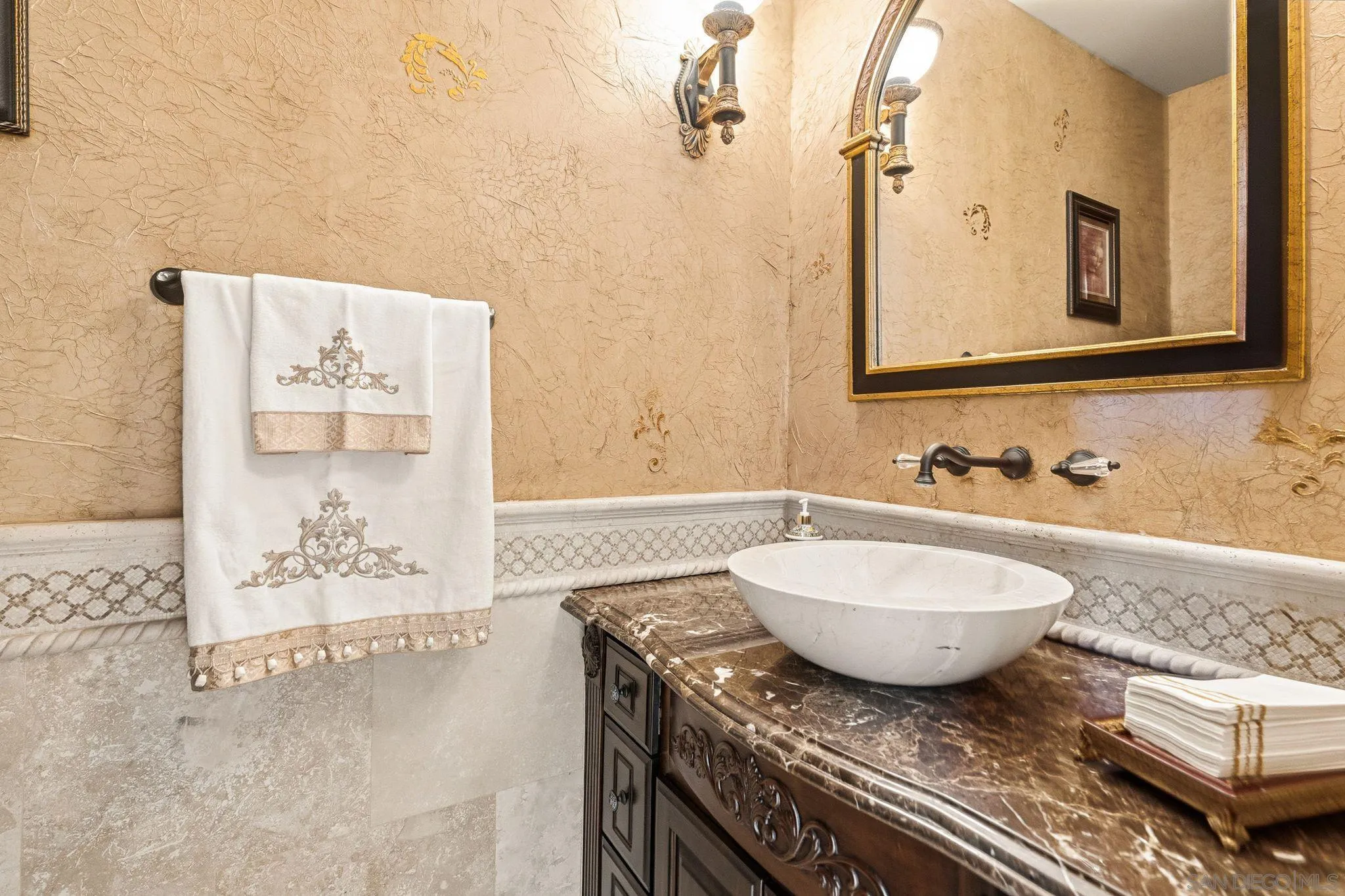 18323 Via Ambiente
