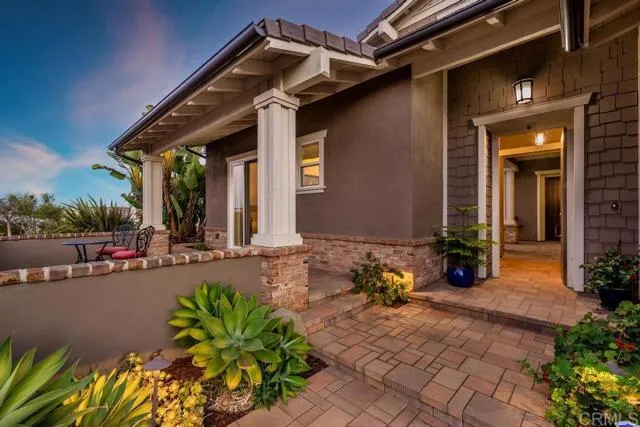 1611 New Crest Court
