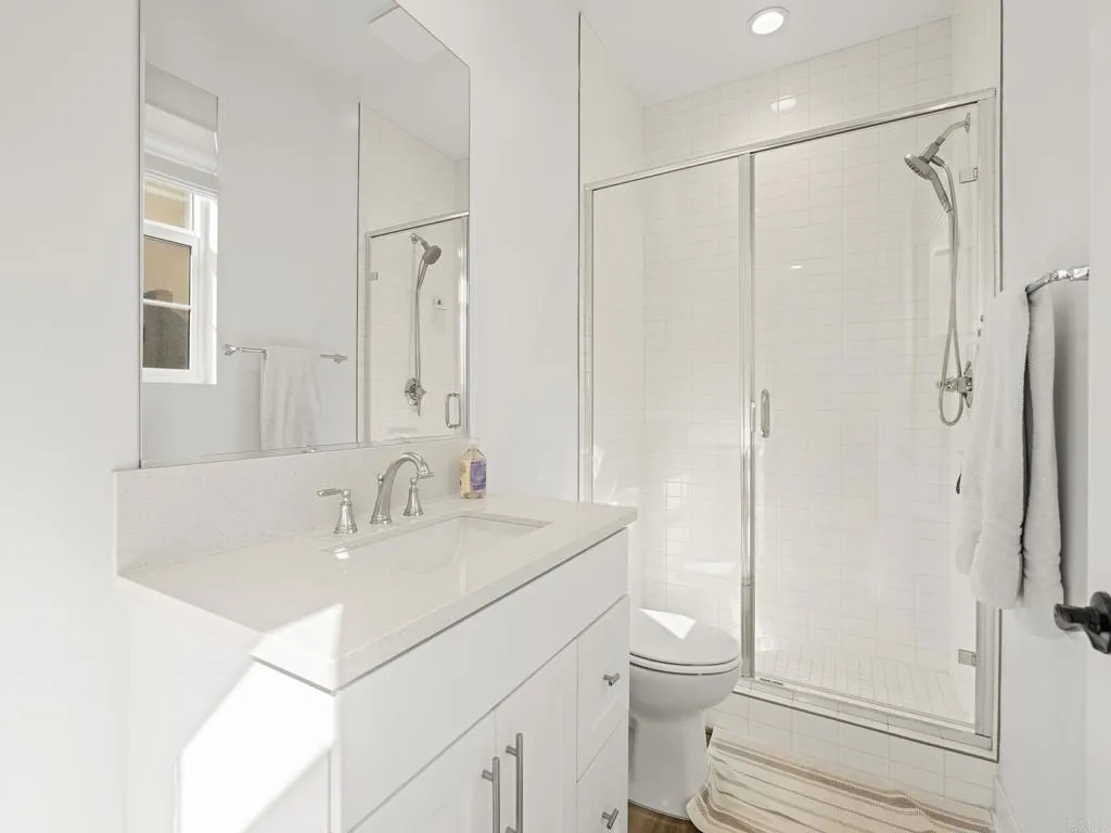 2971 Rue De Latour