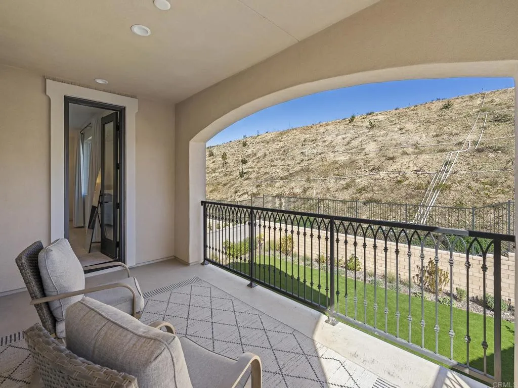 2971 Rue De Latour