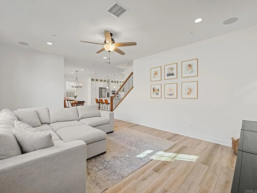 2971 Rue De Latour
