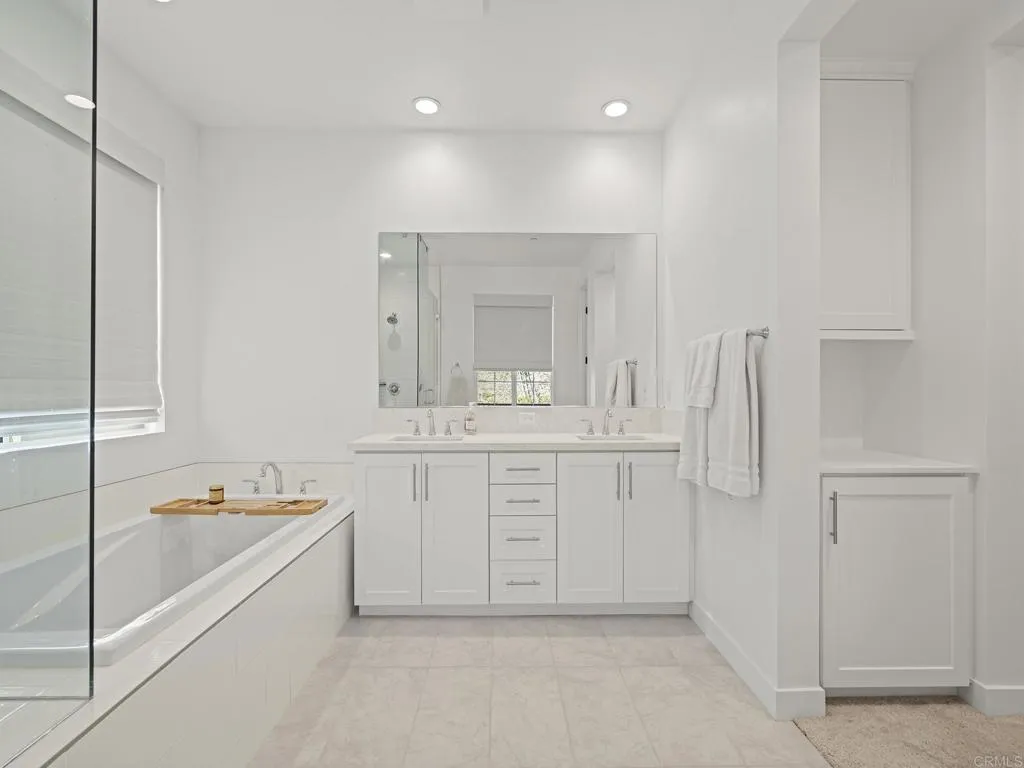 2971 Rue De Latour
