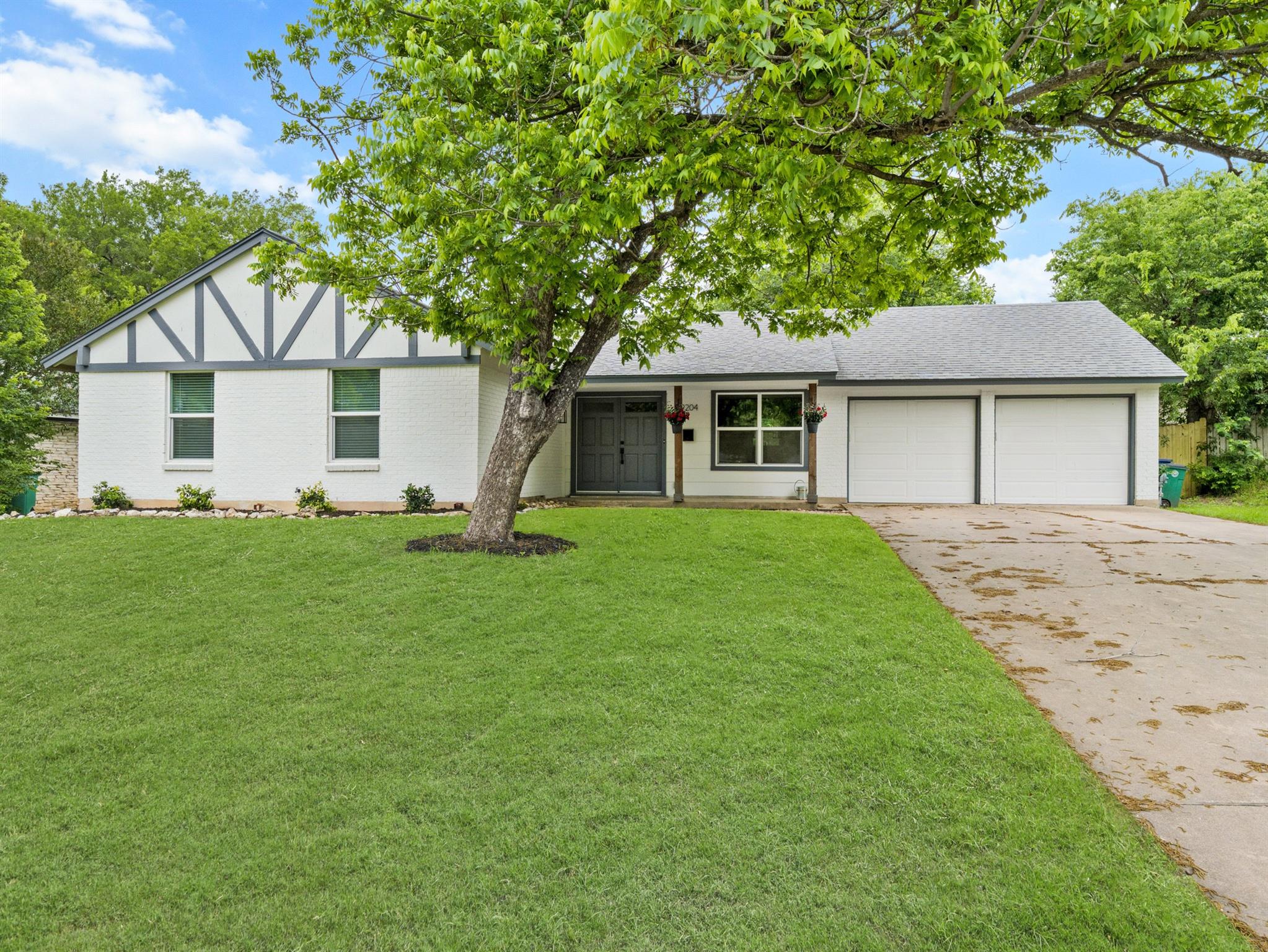 9204 Collinfield DR