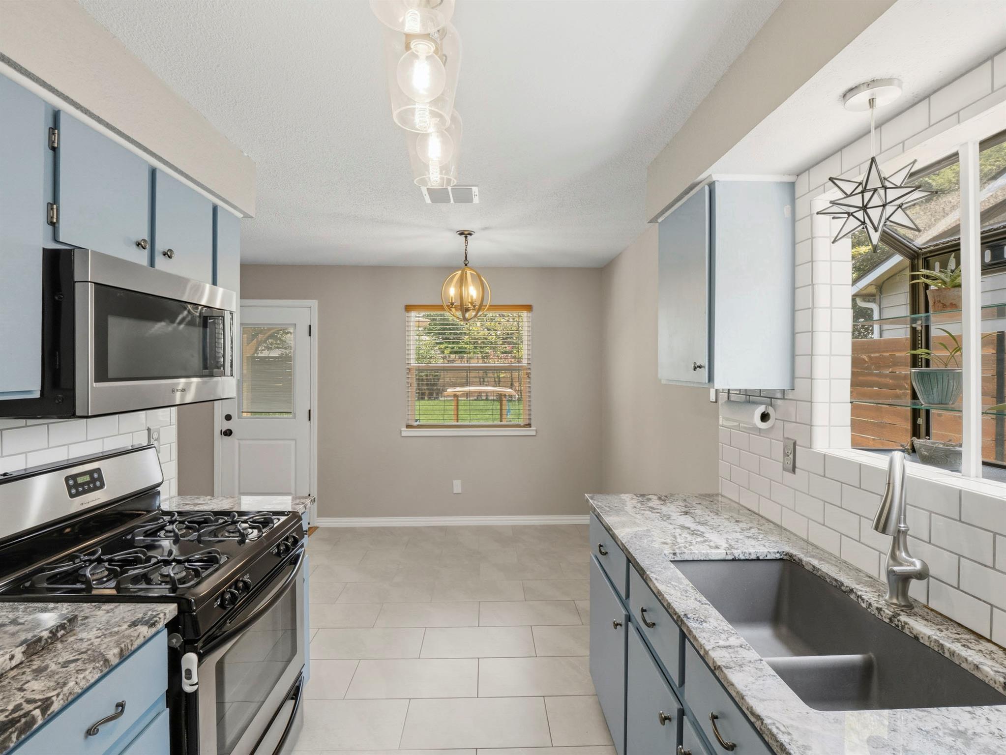 11214 Prairie Dove CIR