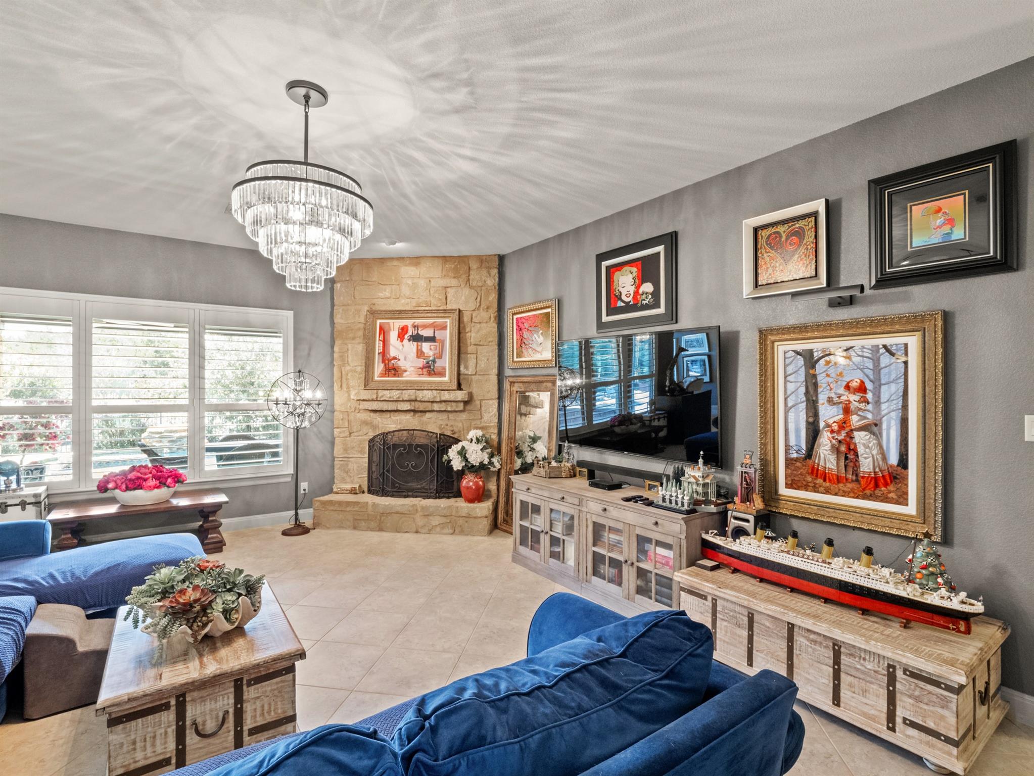 390 Hawthorne LOOP