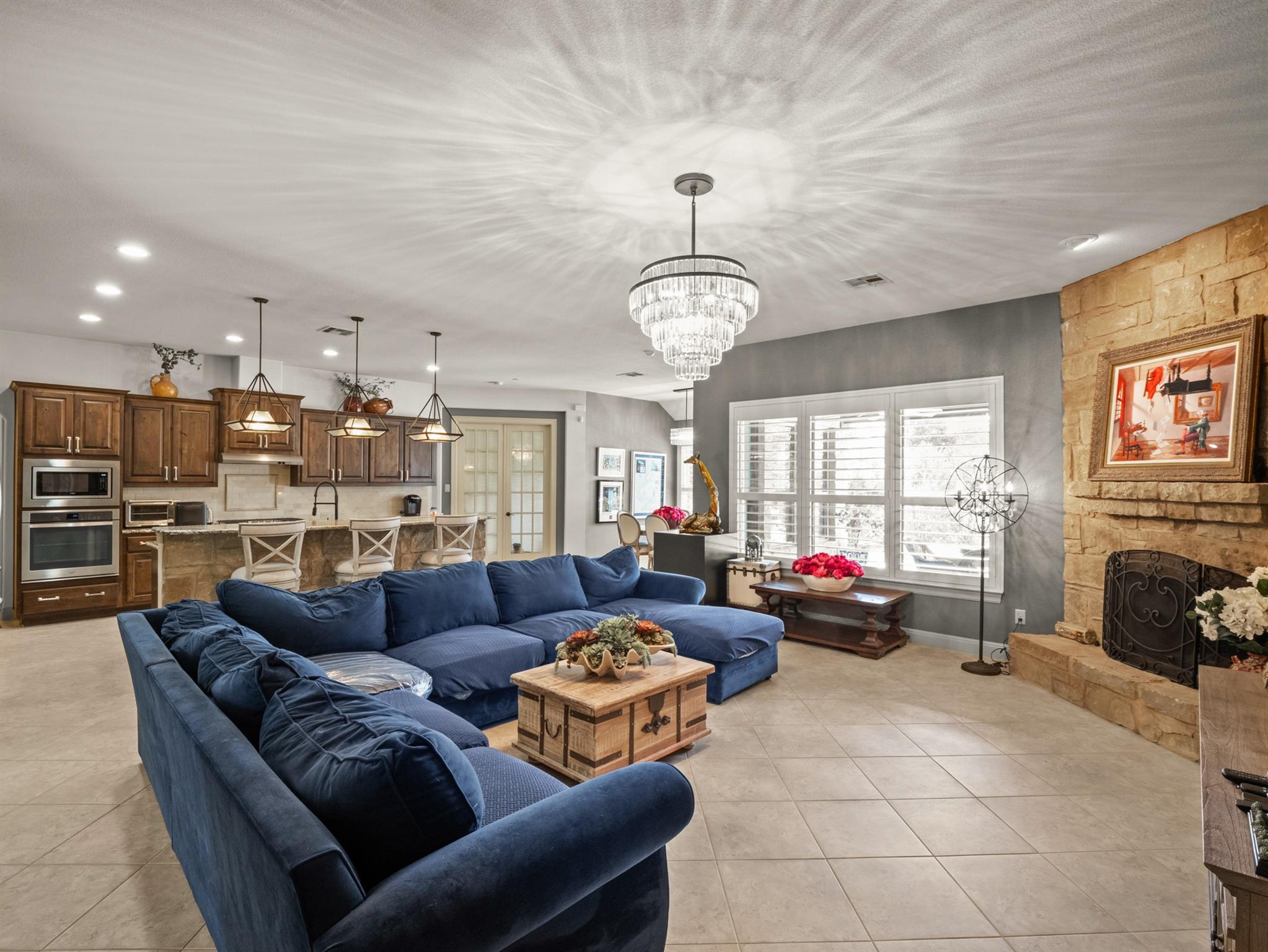 390 Hawthorne LOOP
