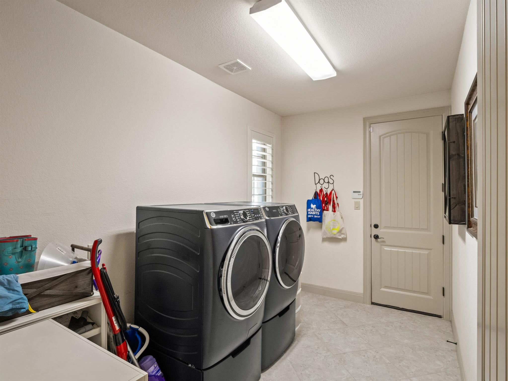 390 Hawthorne LOOP
