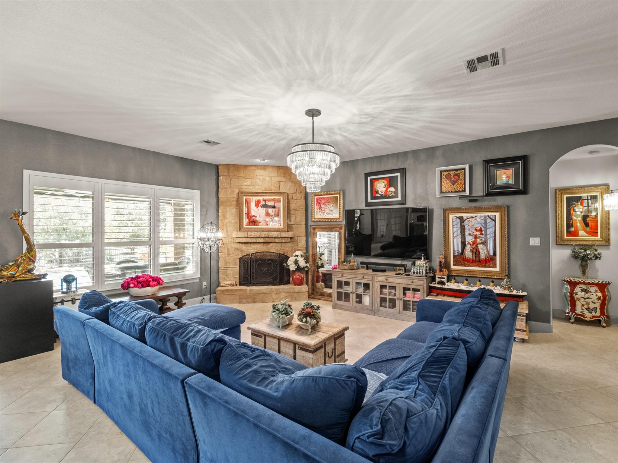 390 Hawthorne LOOP