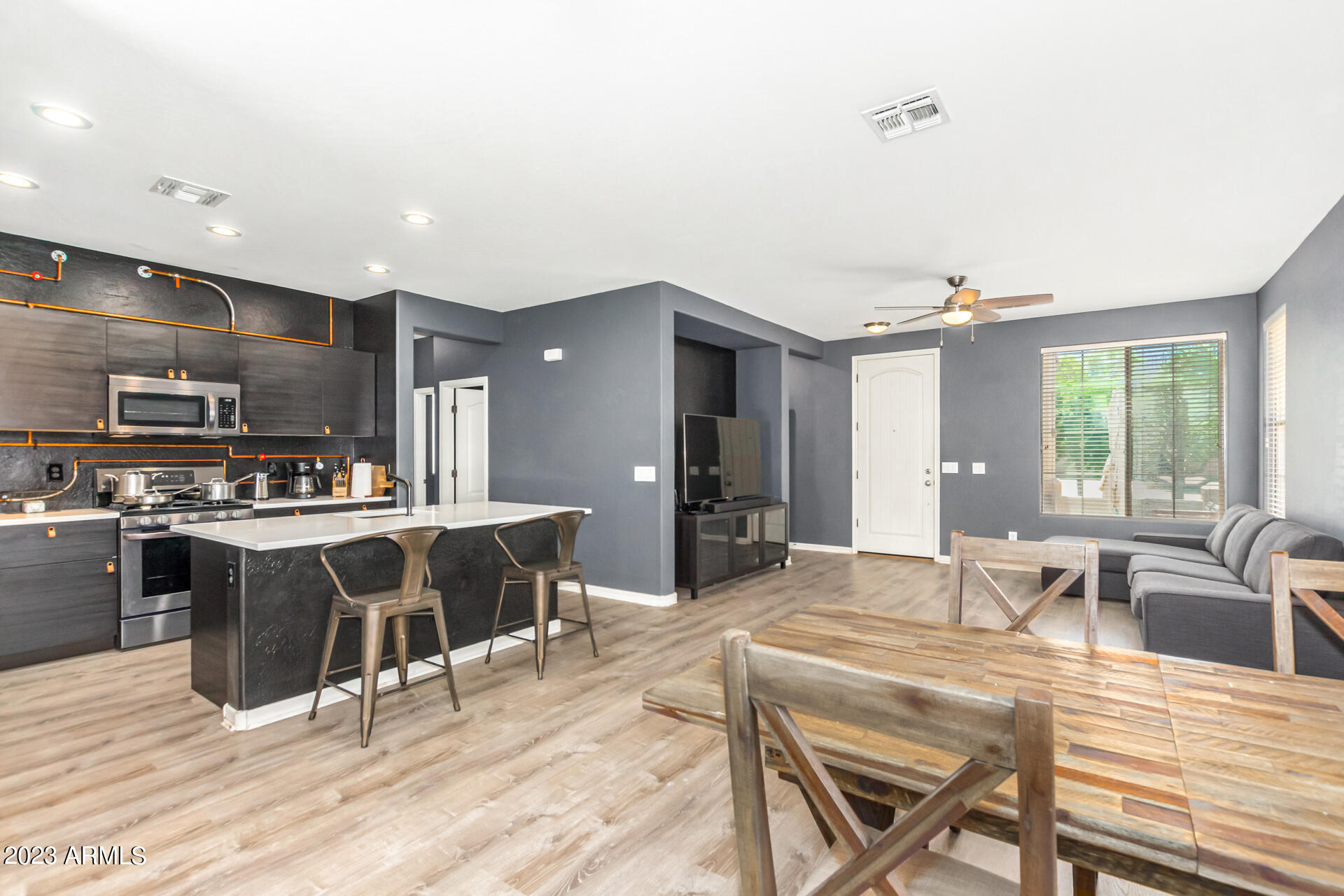 4514 E TRIGGER Way