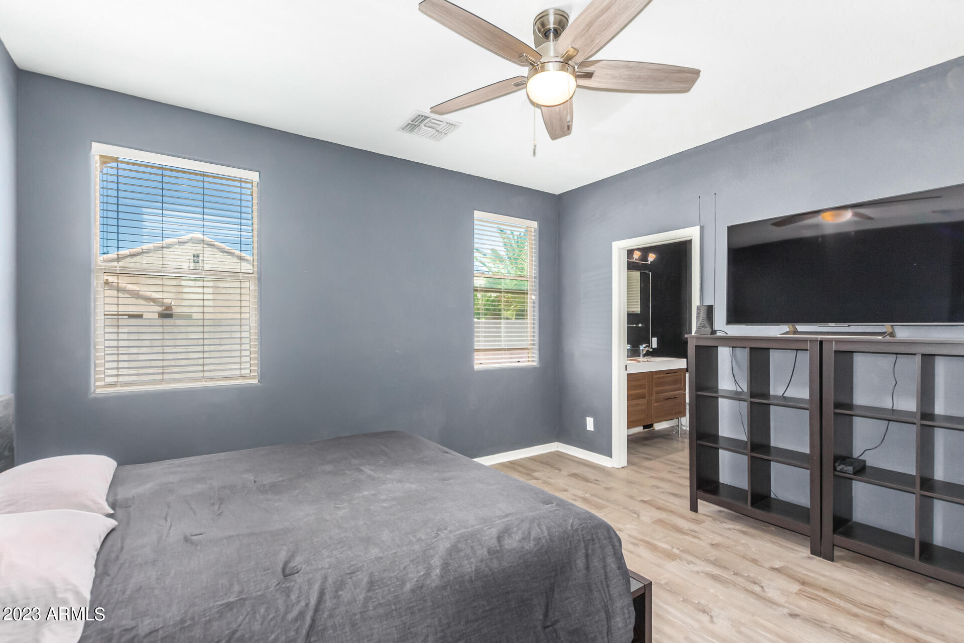 4514 E TRIGGER Way