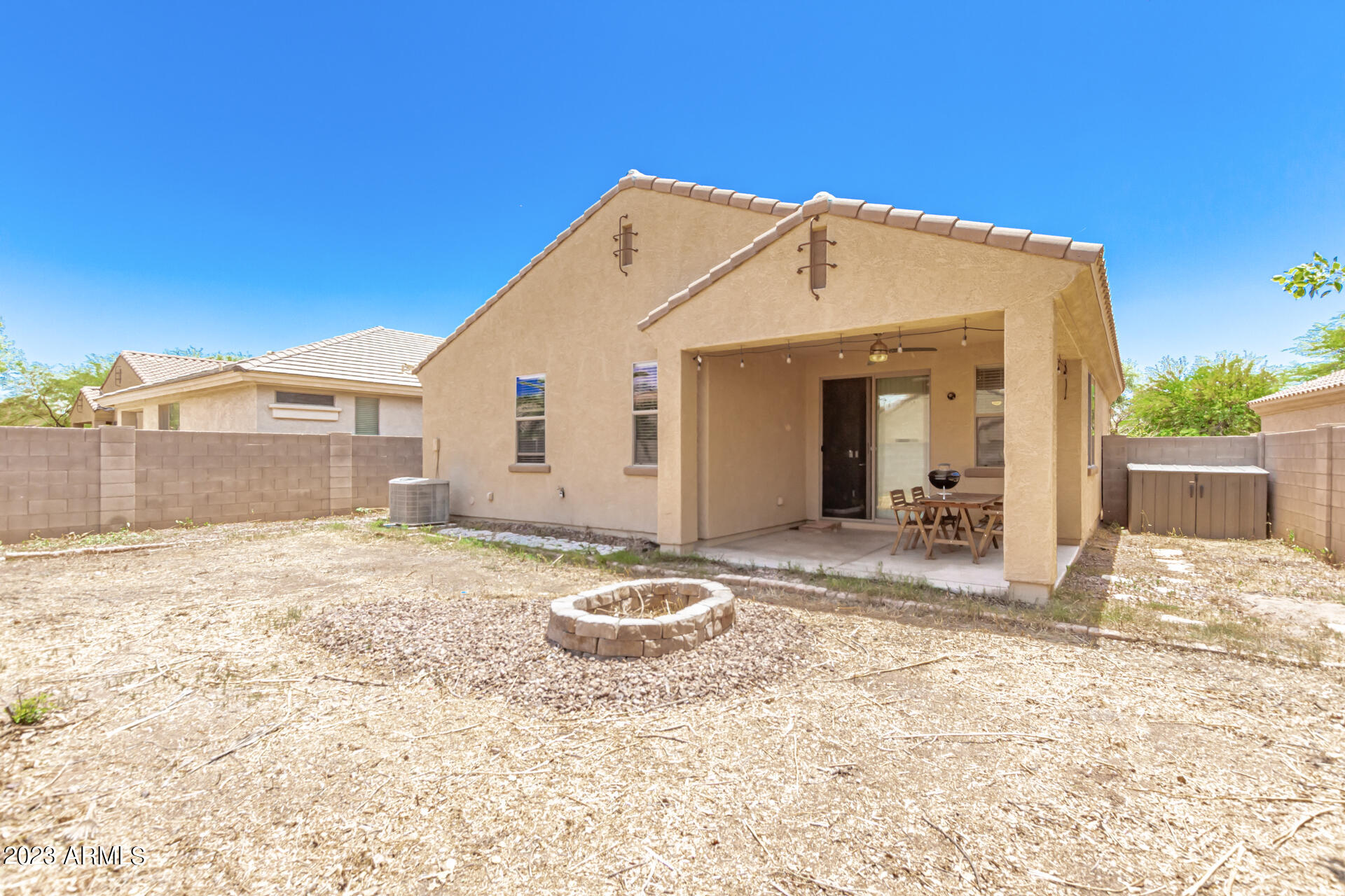 4514 E TRIGGER Way