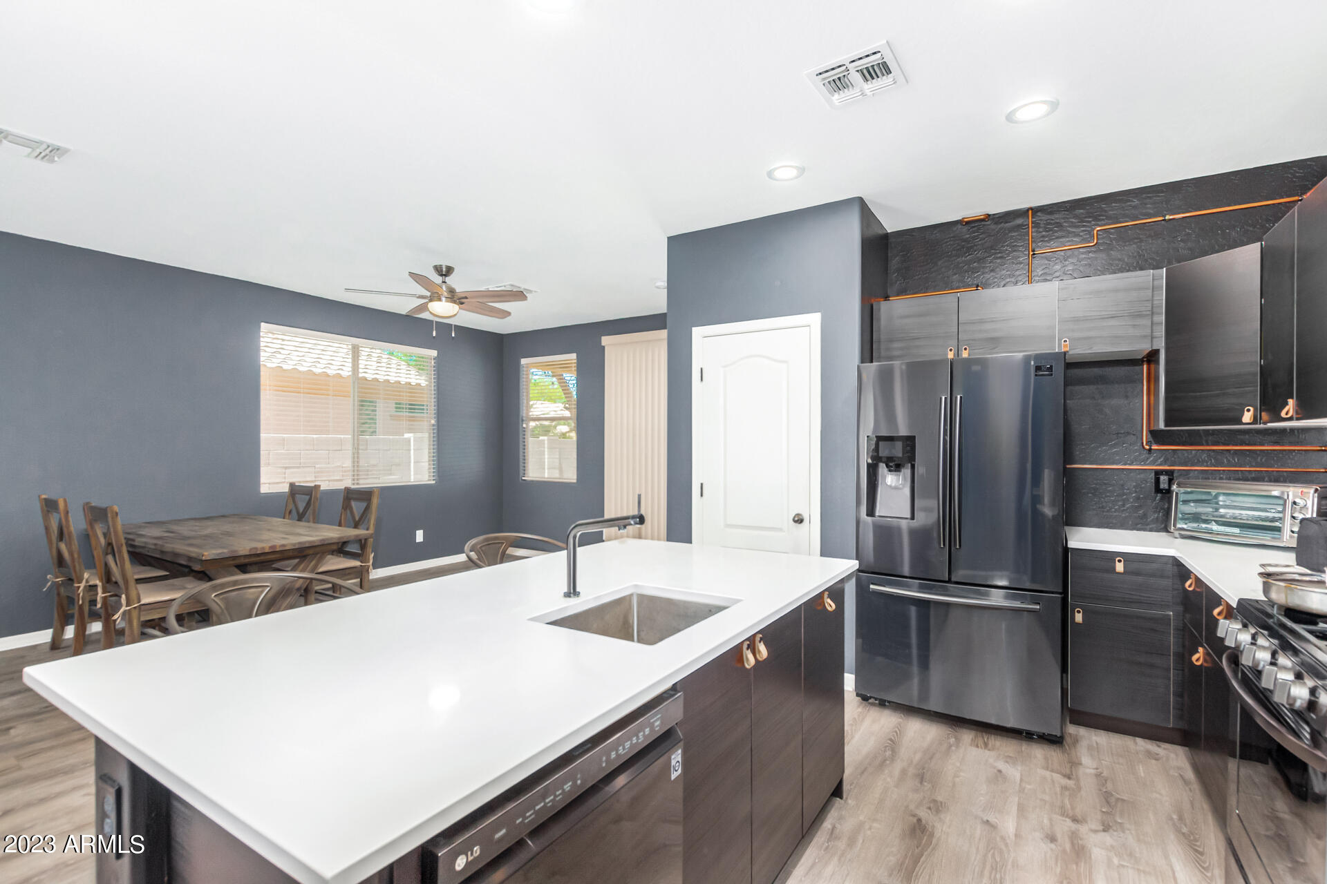 4514 E TRIGGER Way
