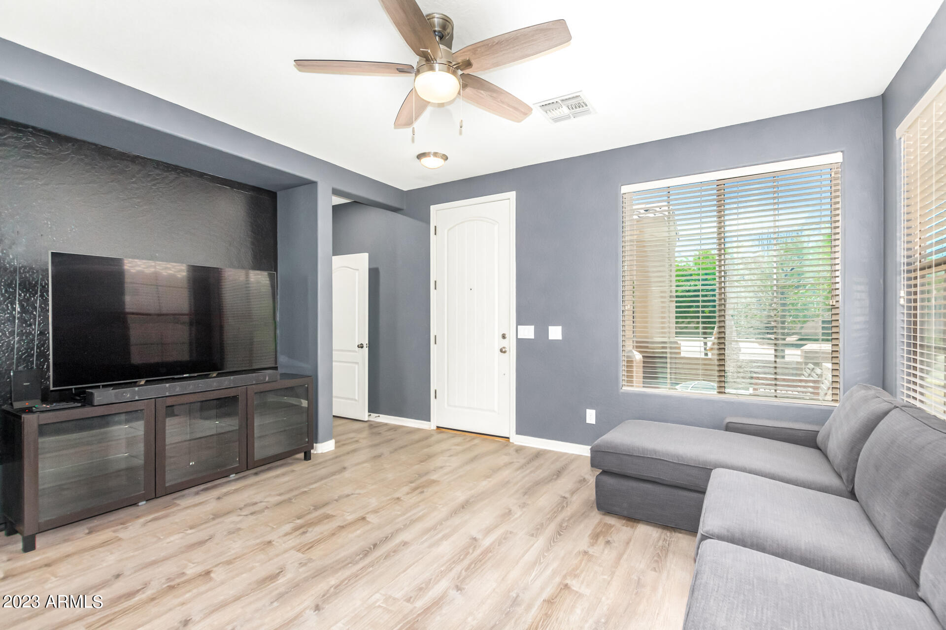 4514 E TRIGGER Way