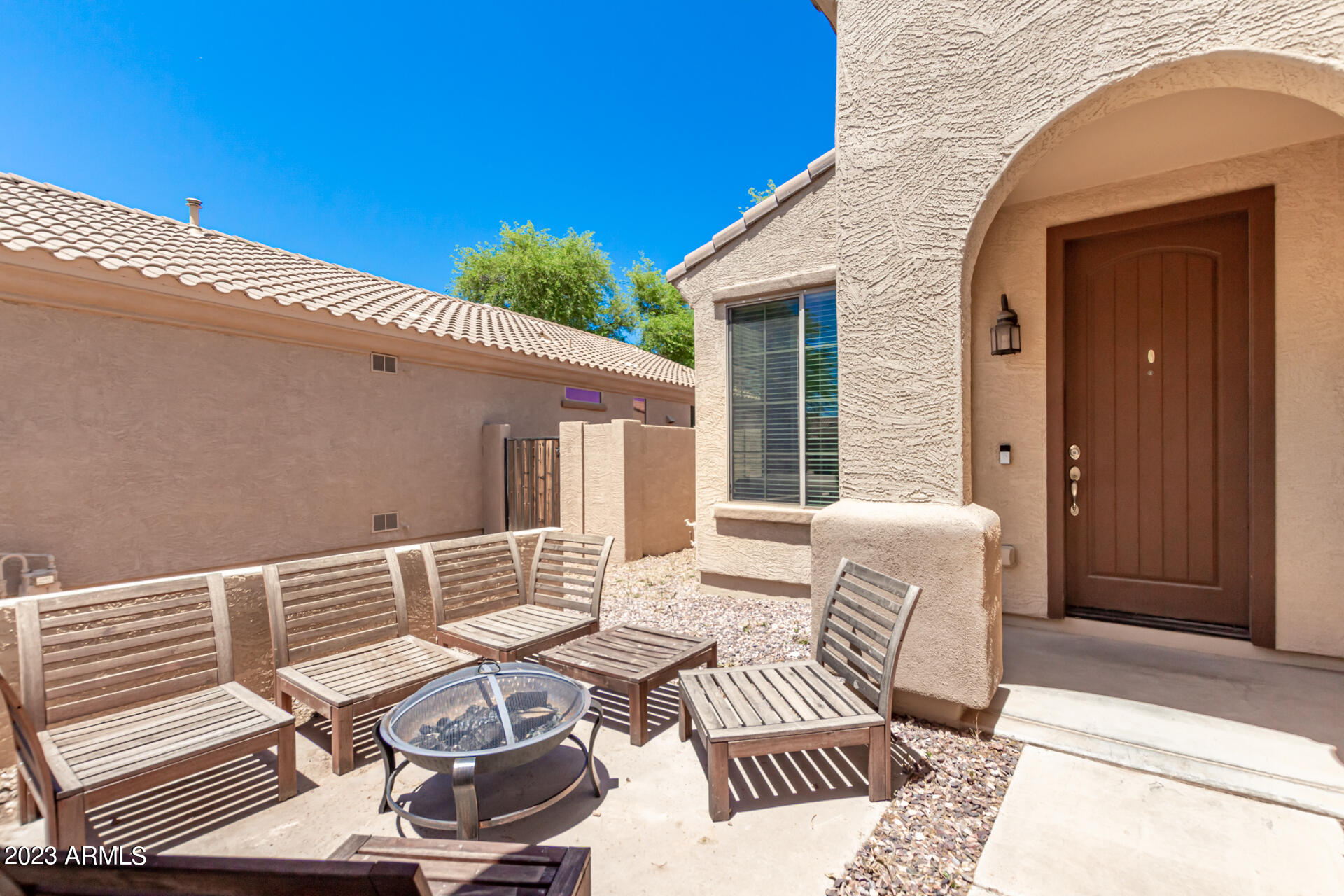 4514 E TRIGGER Way