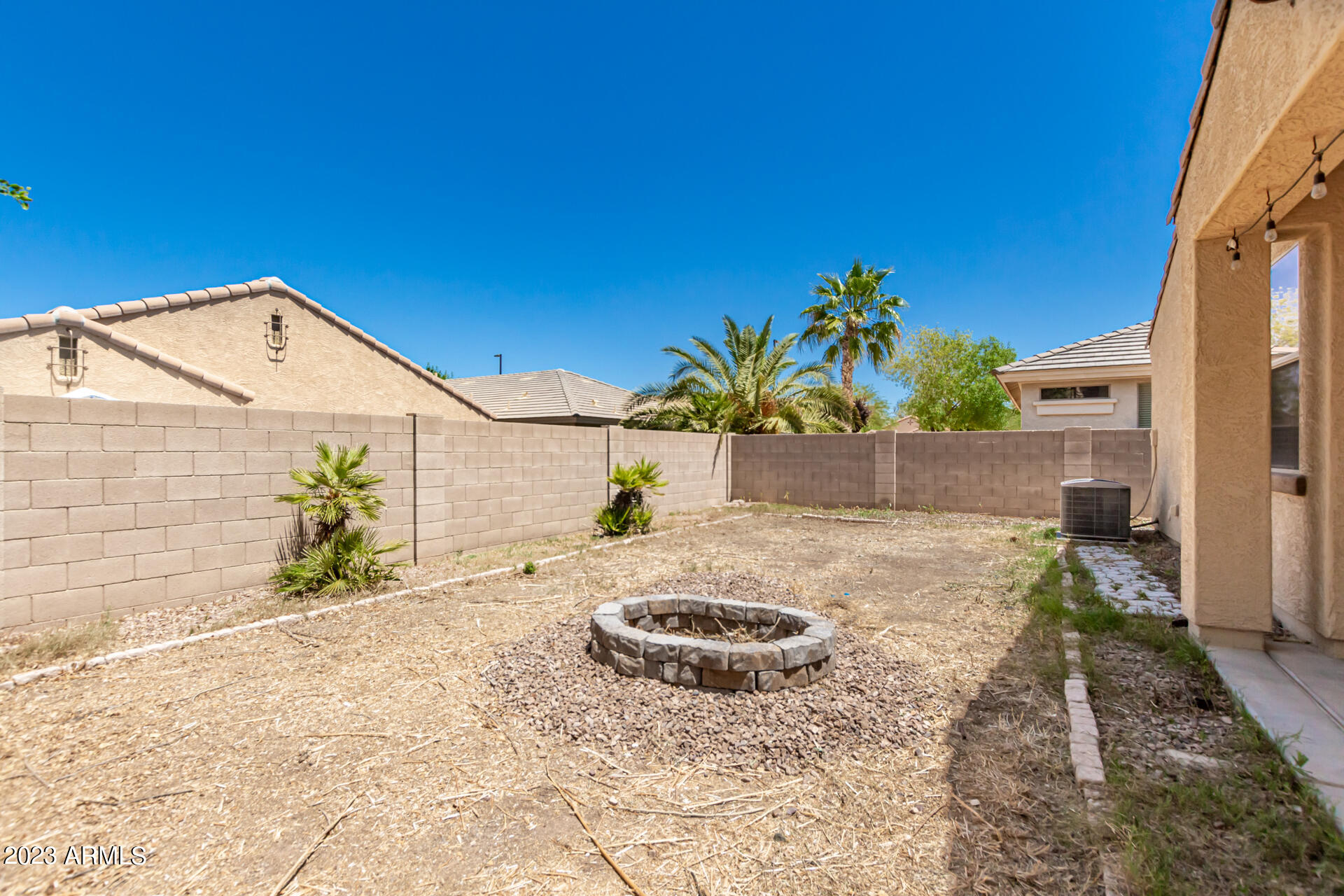 4514 E TRIGGER Way