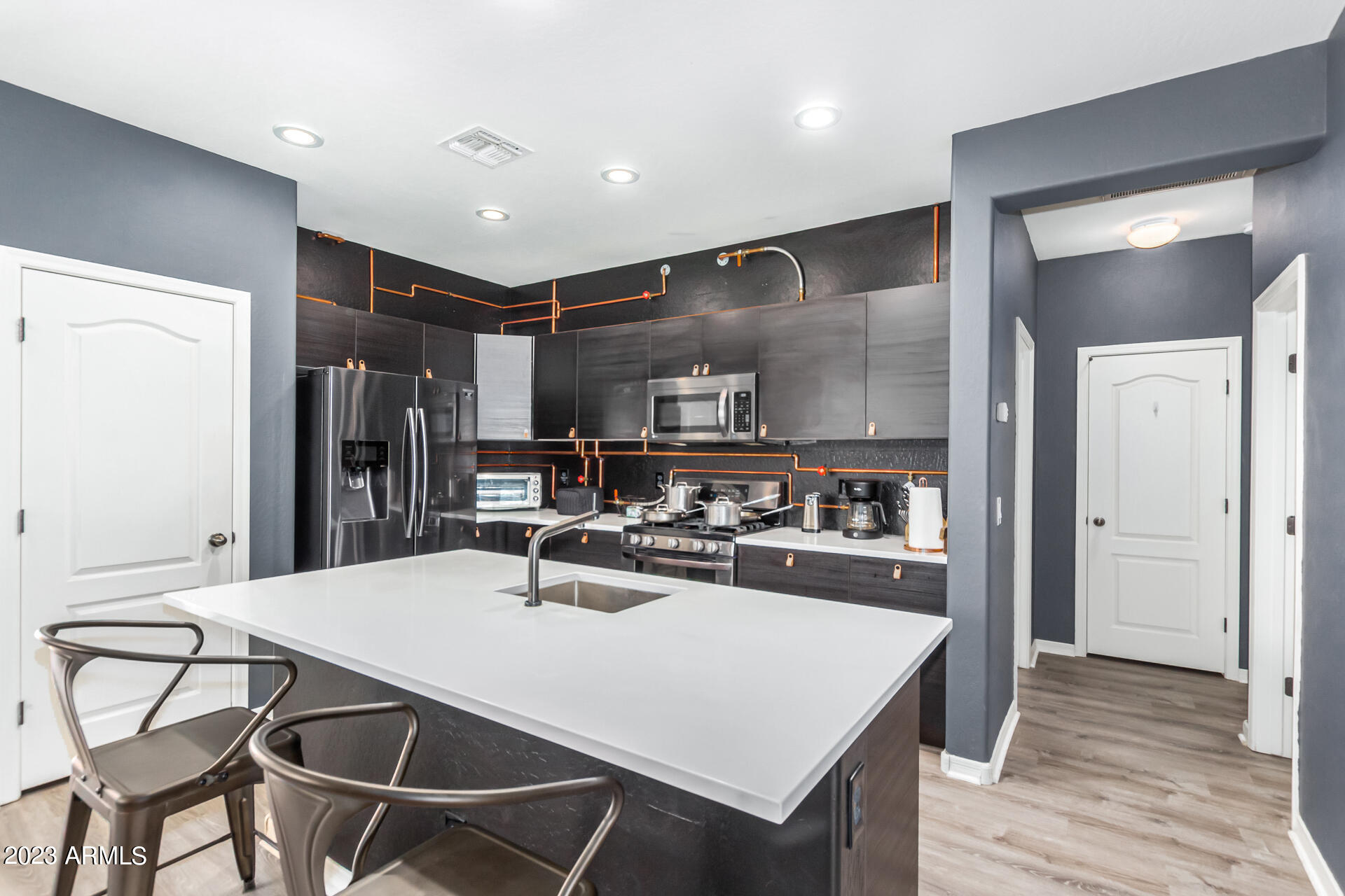 4514 E TRIGGER Way