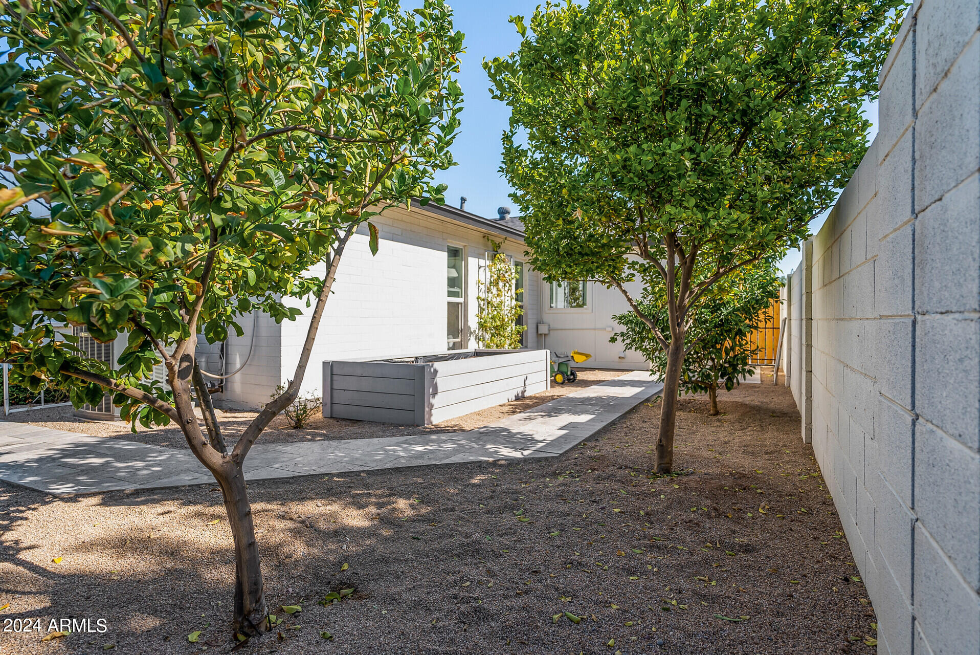 3834 N 35TH Place