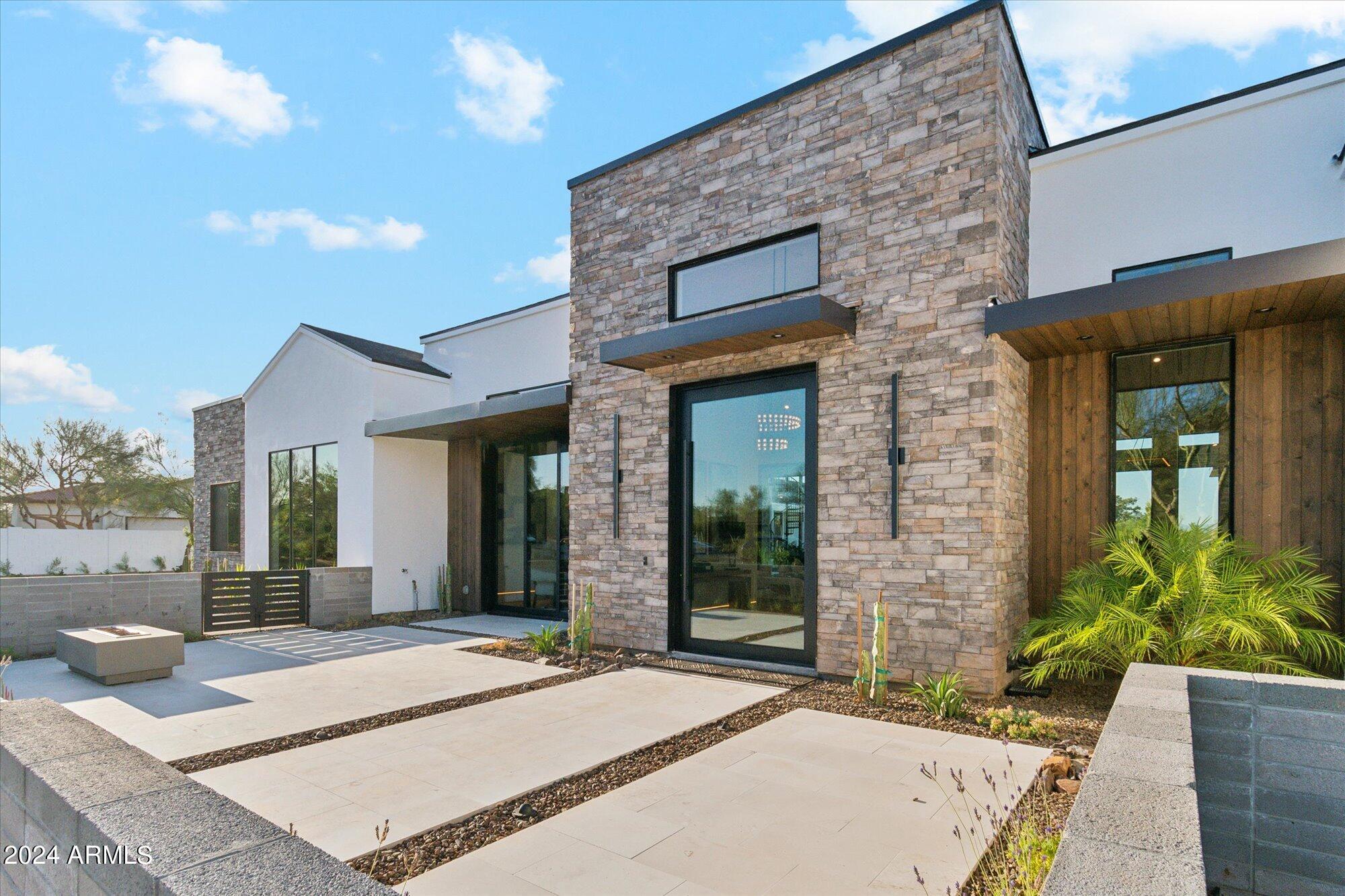 4116 E Mountain View Road