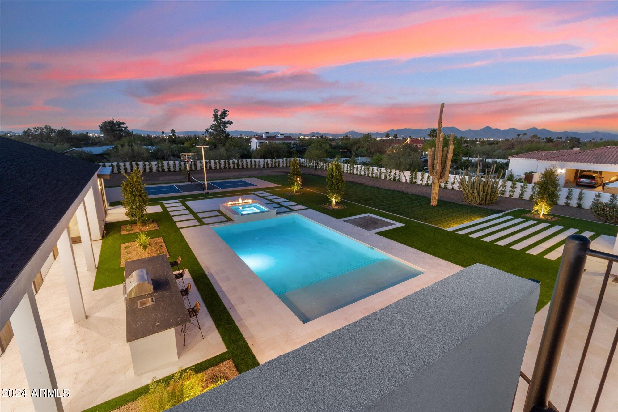 4116 E Mountain View Road