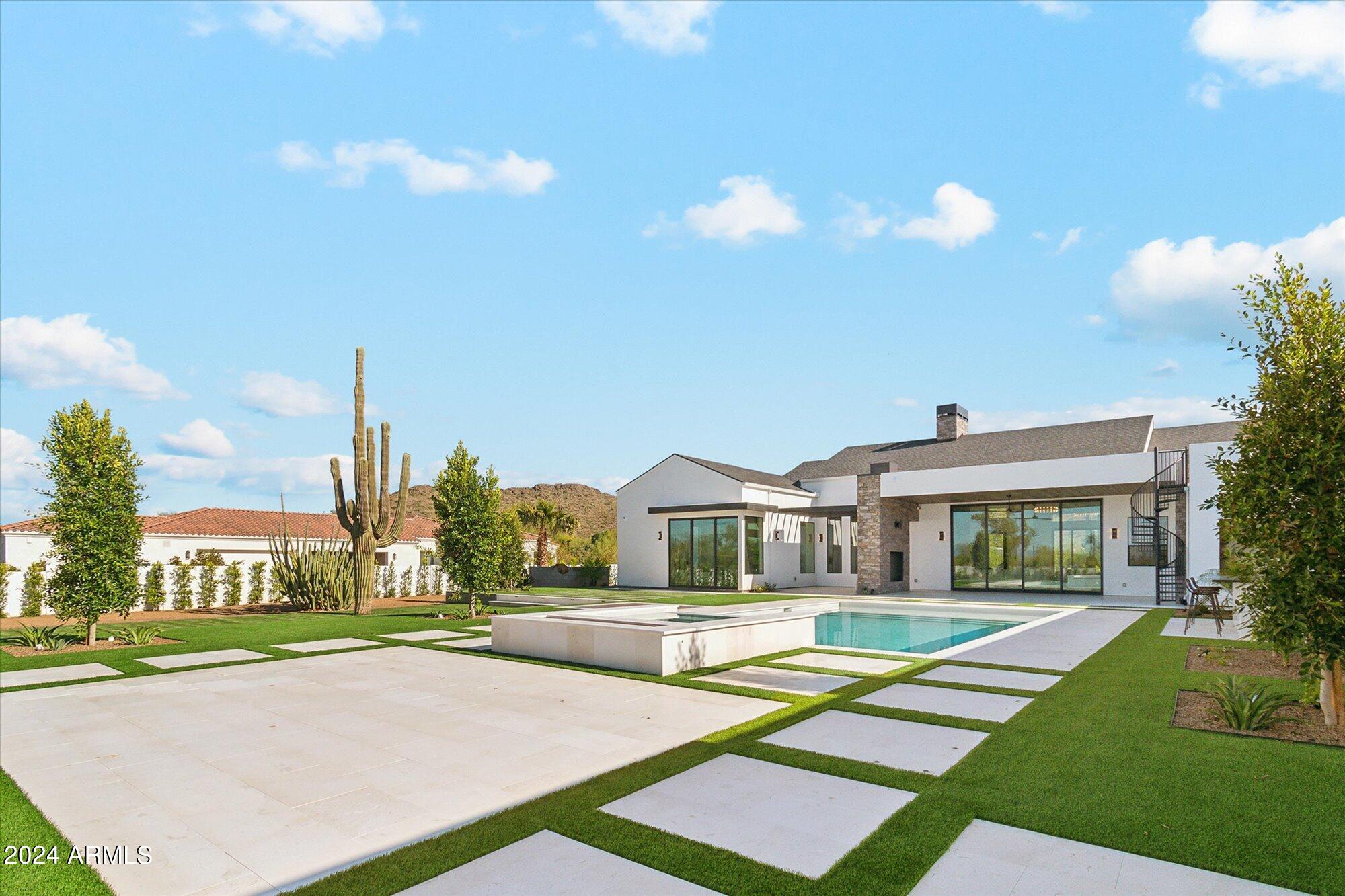 4116 E Mountain View Road