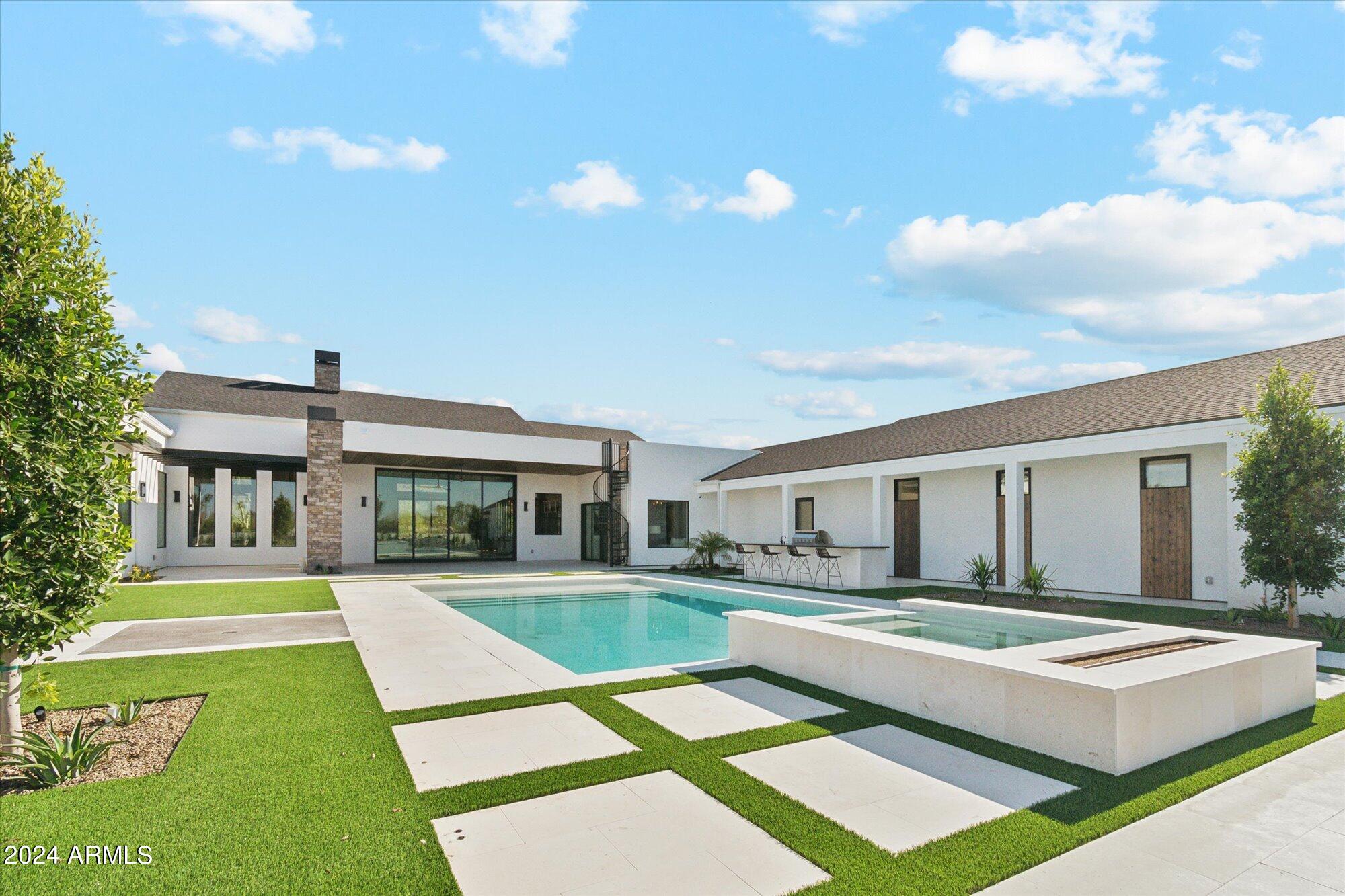 4116 E Mountain View Road