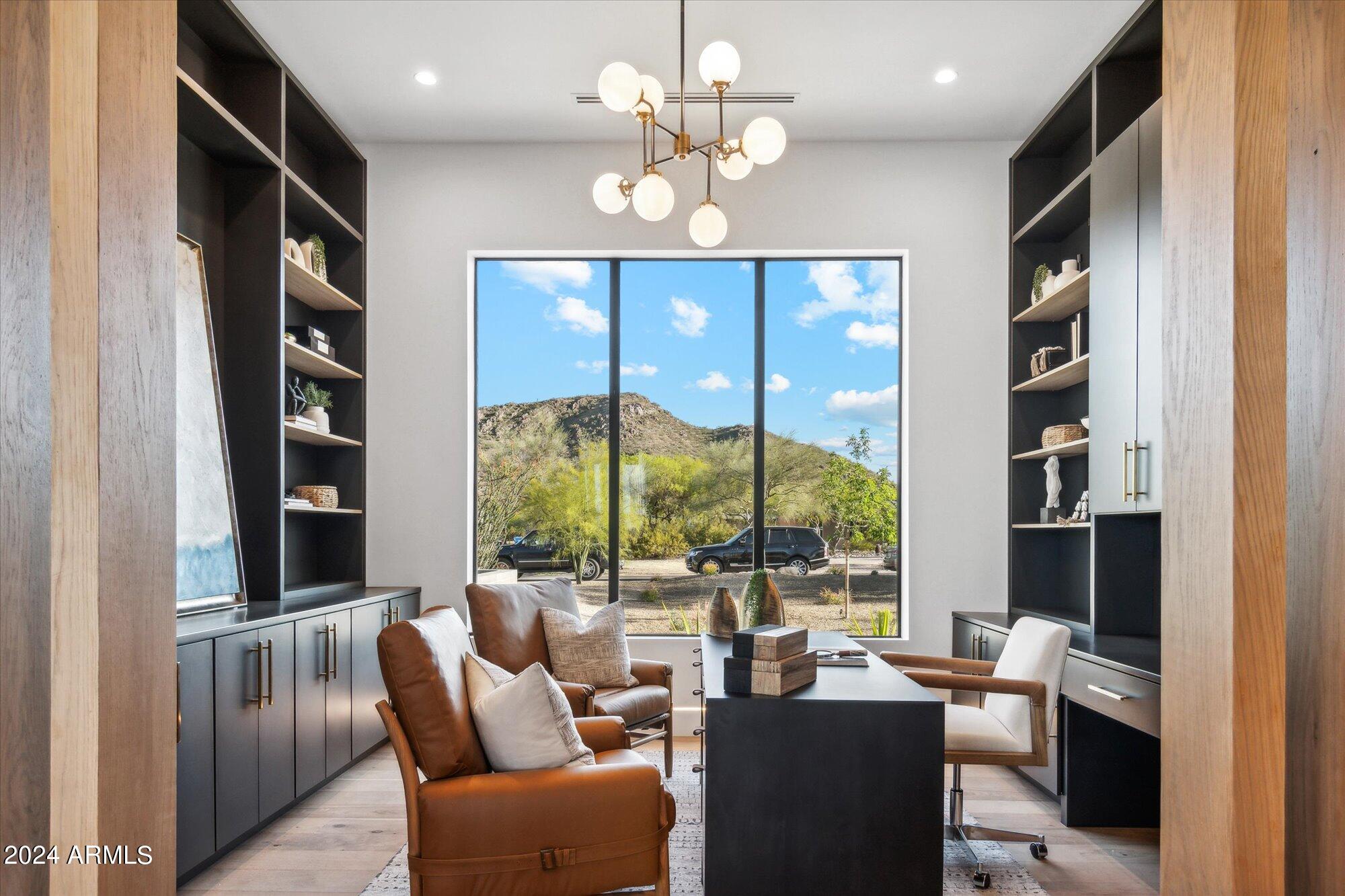 4116 E Mountain View Road