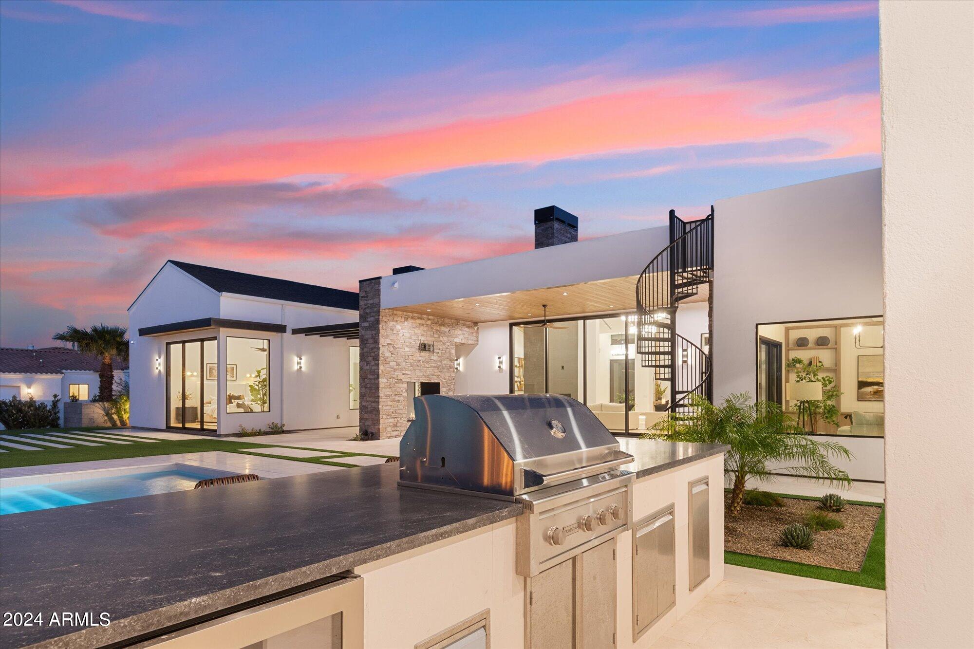 4116 E Mountain View Road