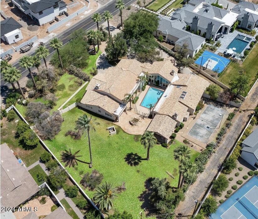 4536 N ARCADIA Drive