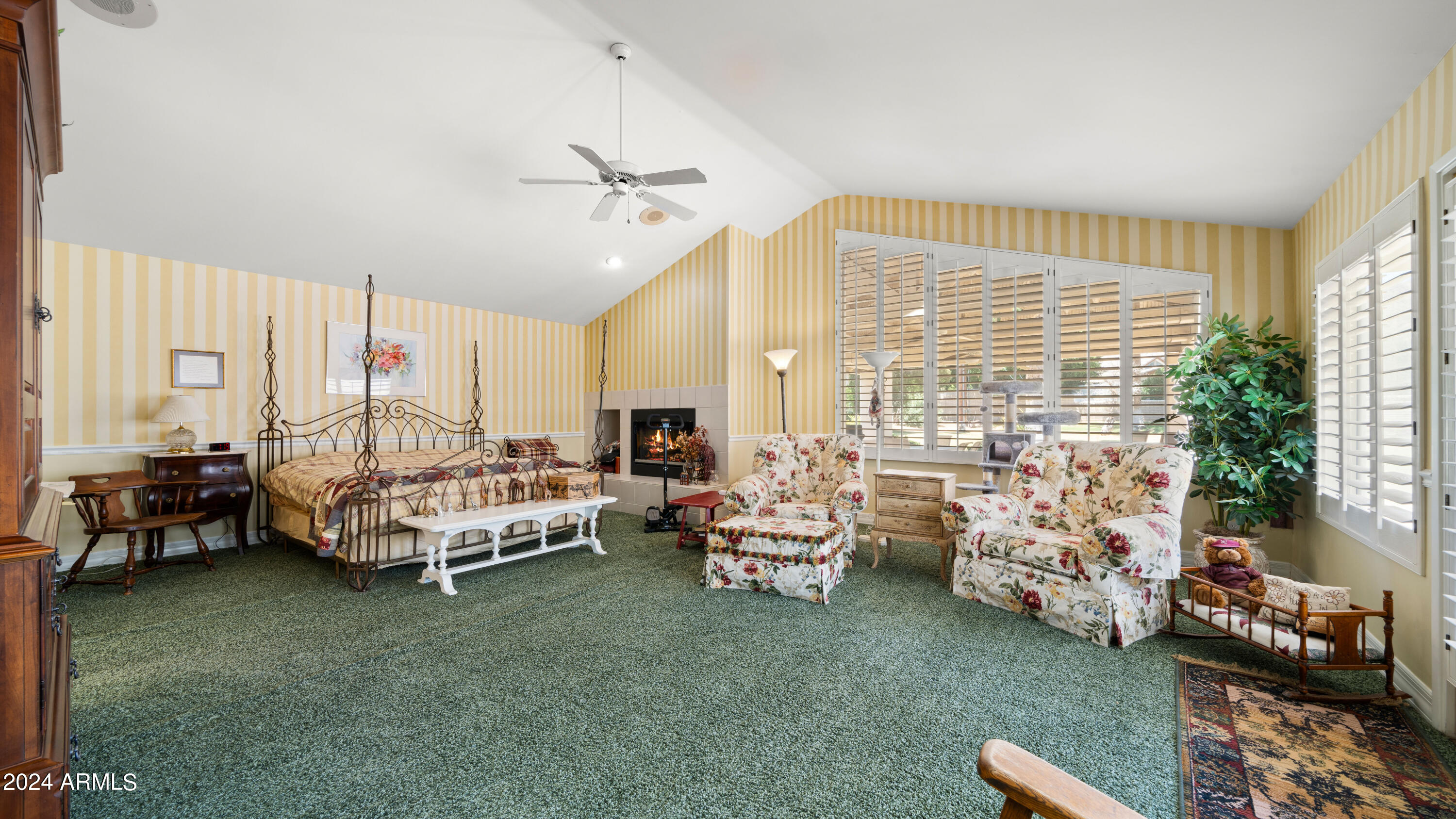 4536 N ARCADIA Drive