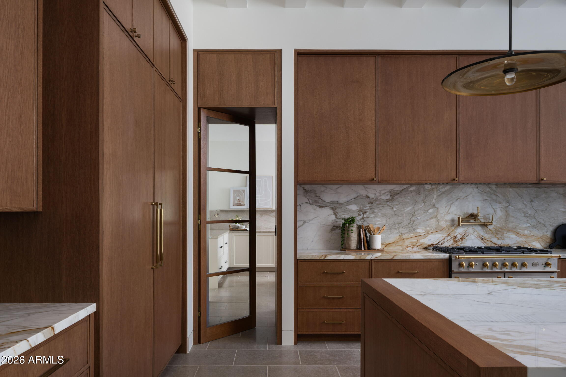 4864 E LAFAYETTE Boulevard