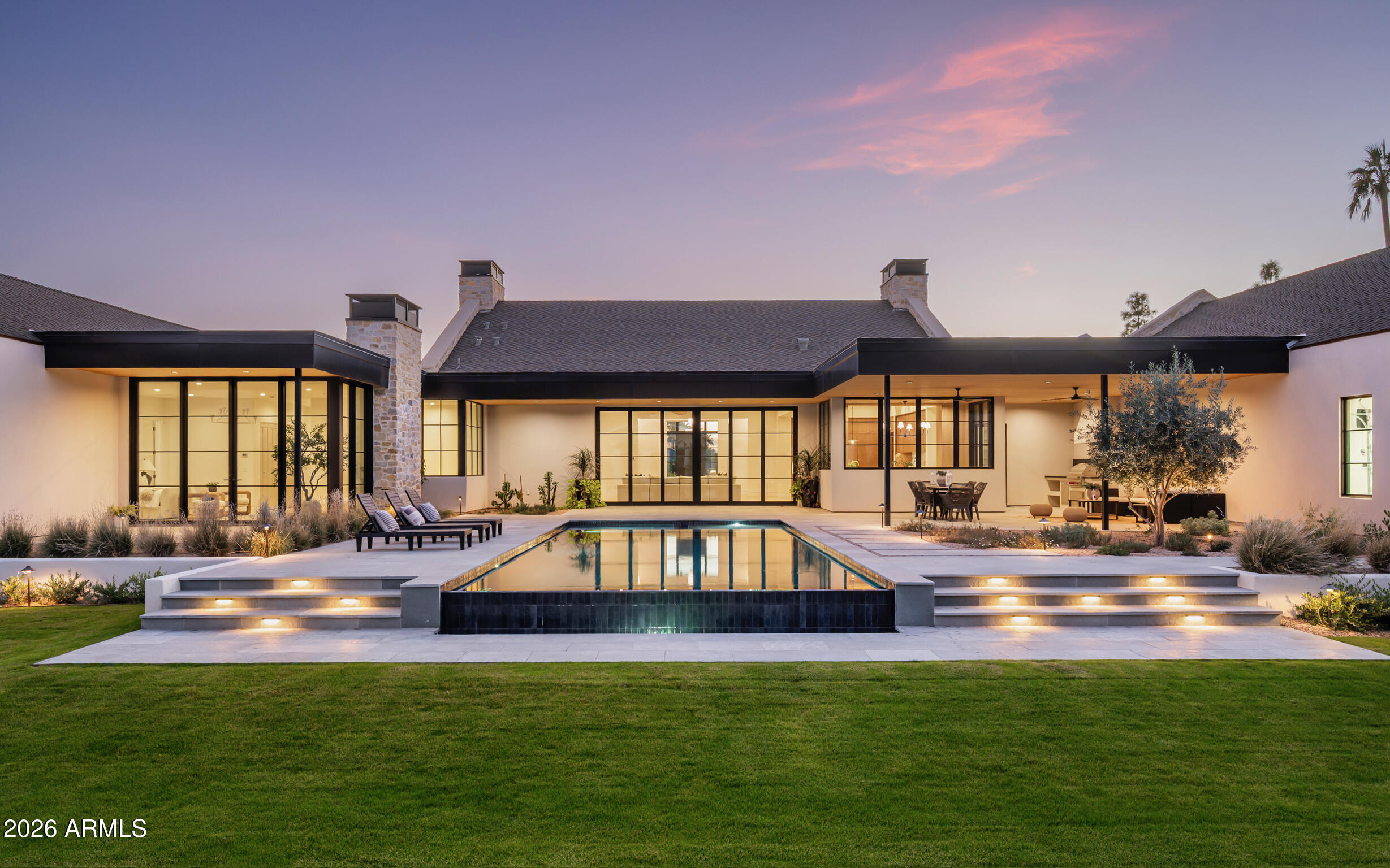 4864 E LAFAYETTE Boulevard