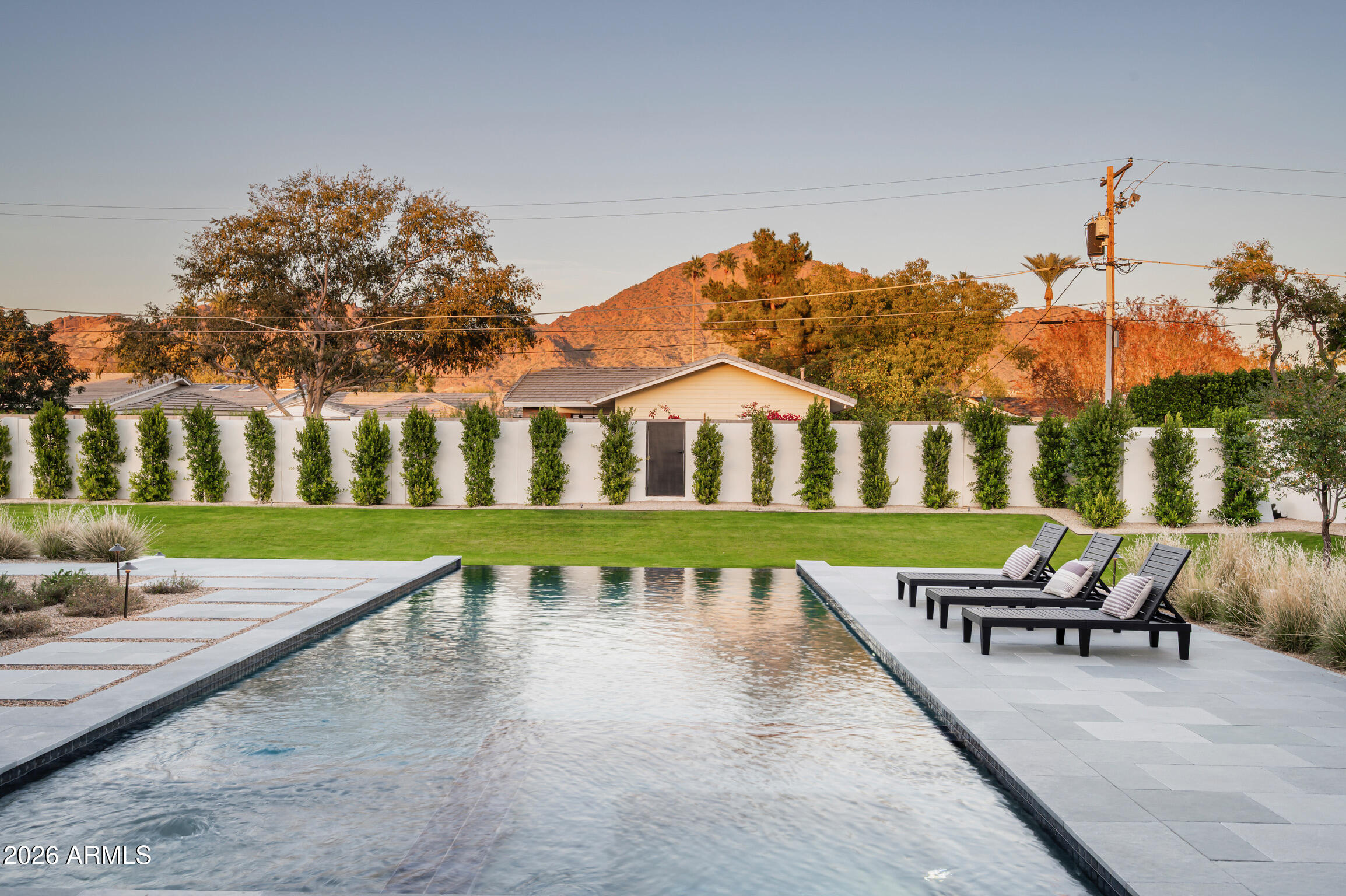 4864 E LAFAYETTE Boulevard