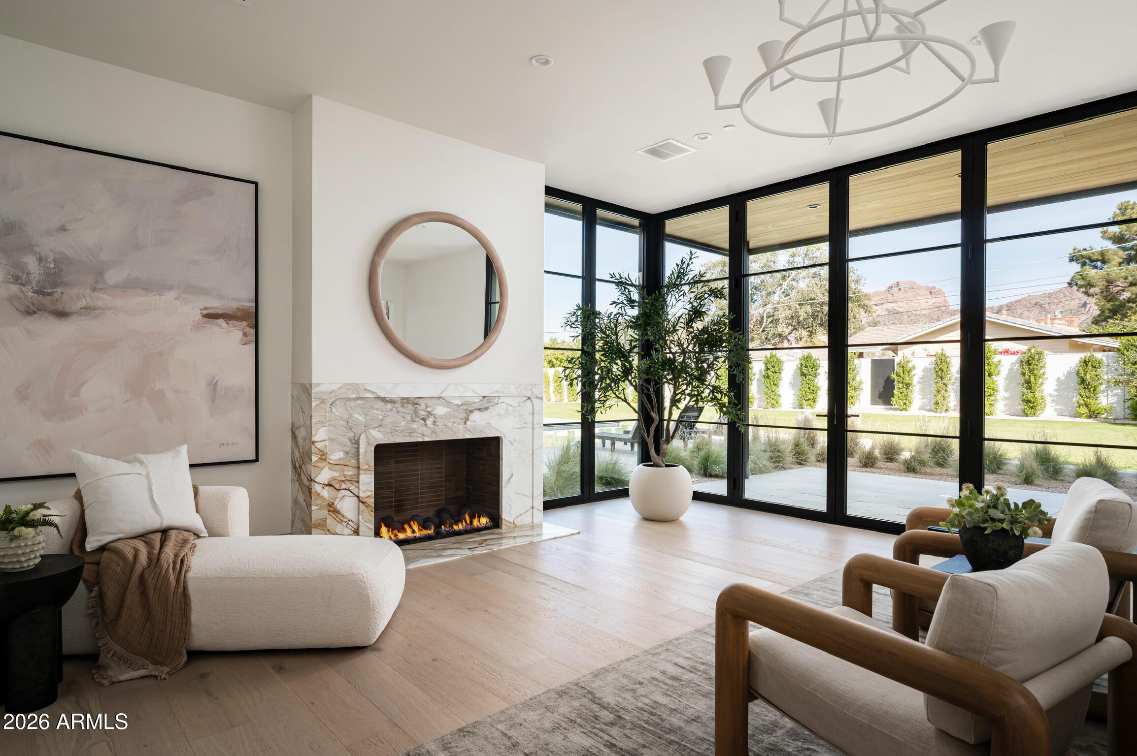 4864 E LAFAYETTE Boulevard