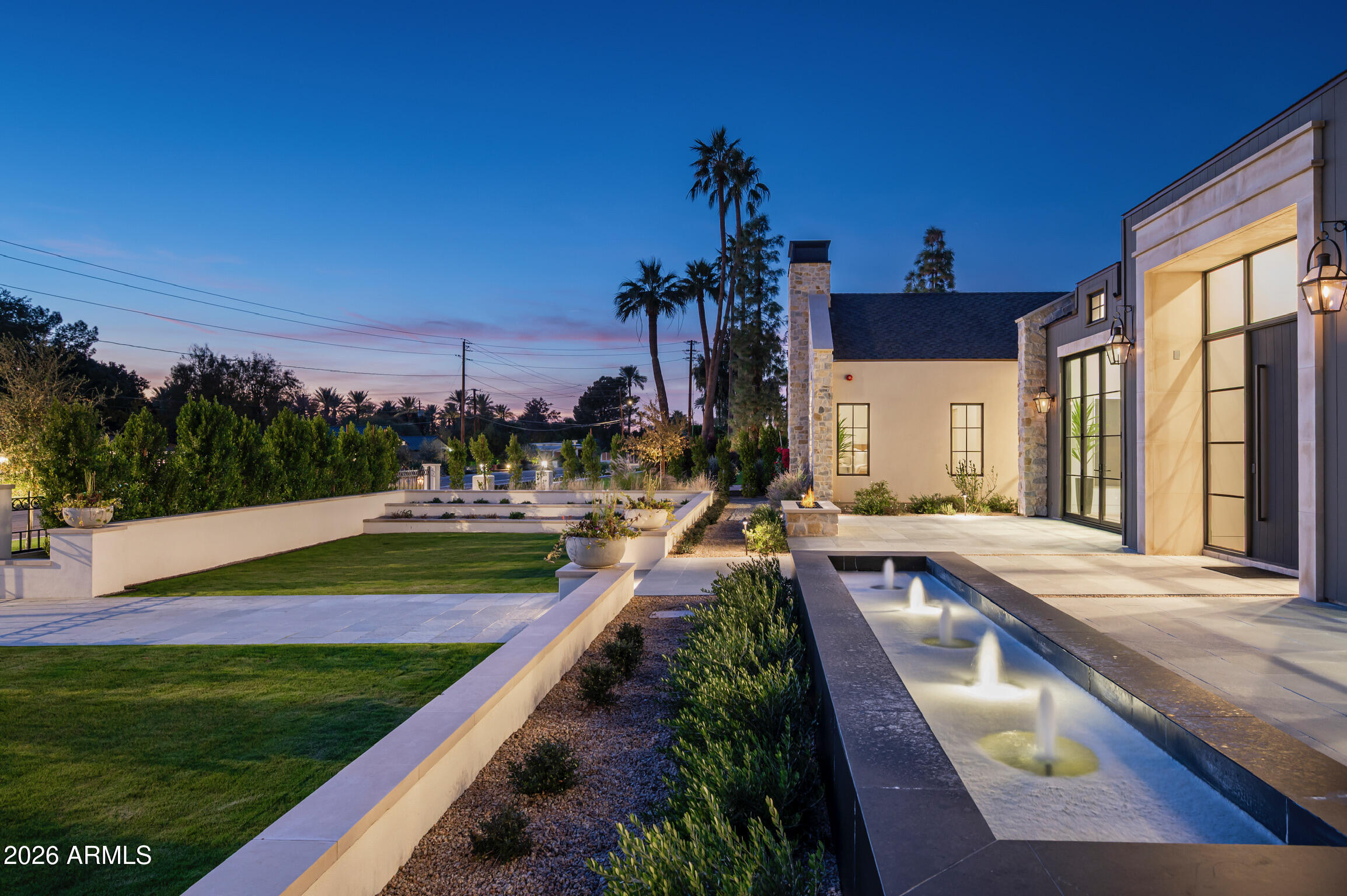 4864 E LAFAYETTE Boulevard