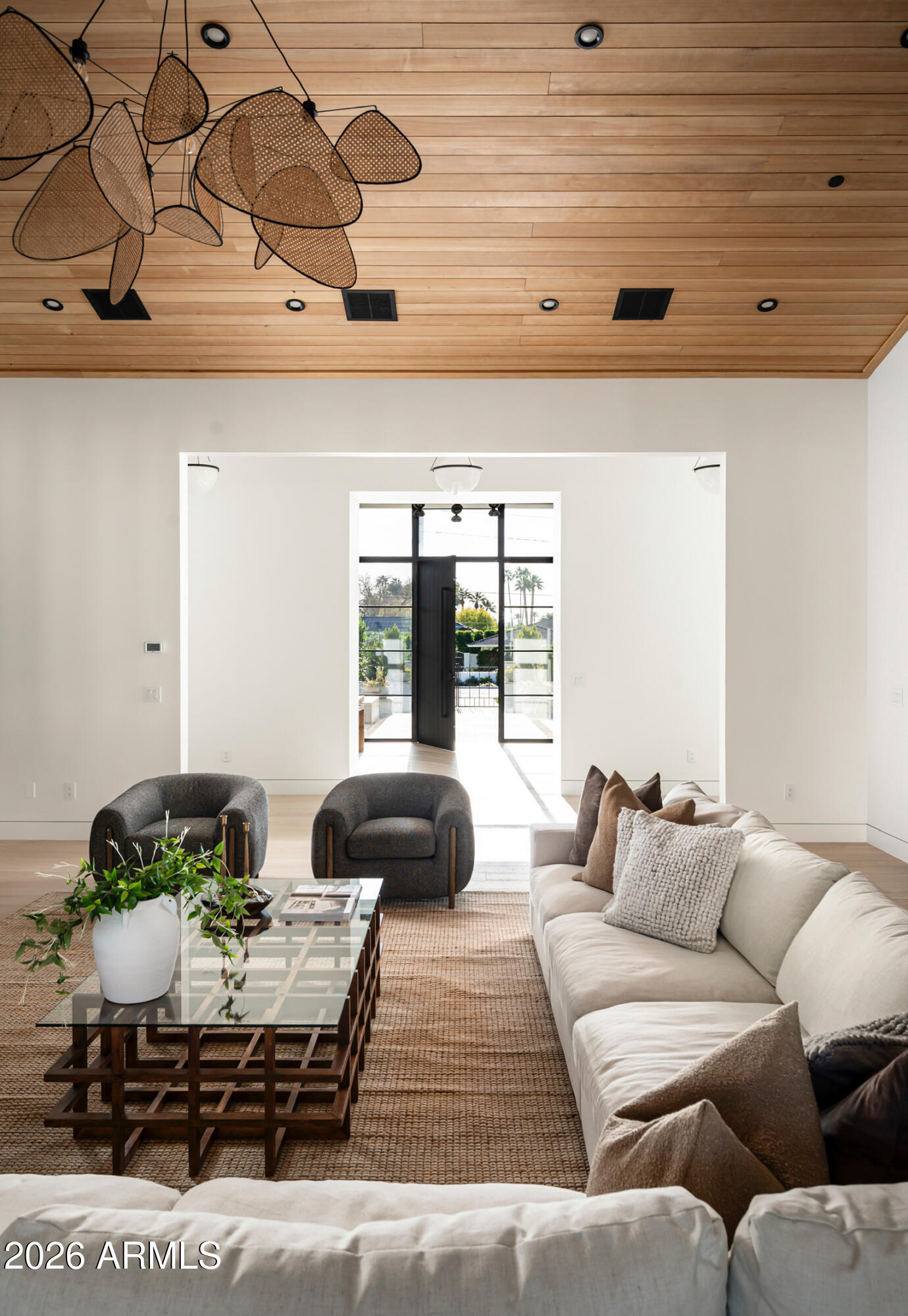 4864 E LAFAYETTE Boulevard