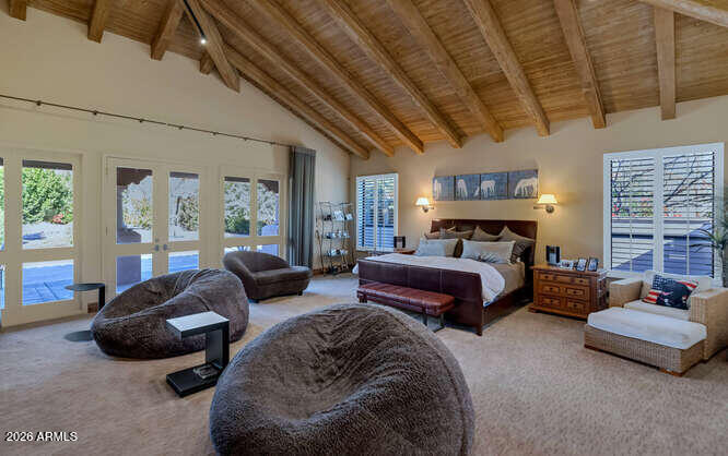 4214 E Claremont Avenue