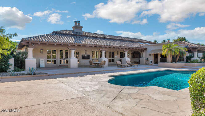 4214 E Claremont Avenue