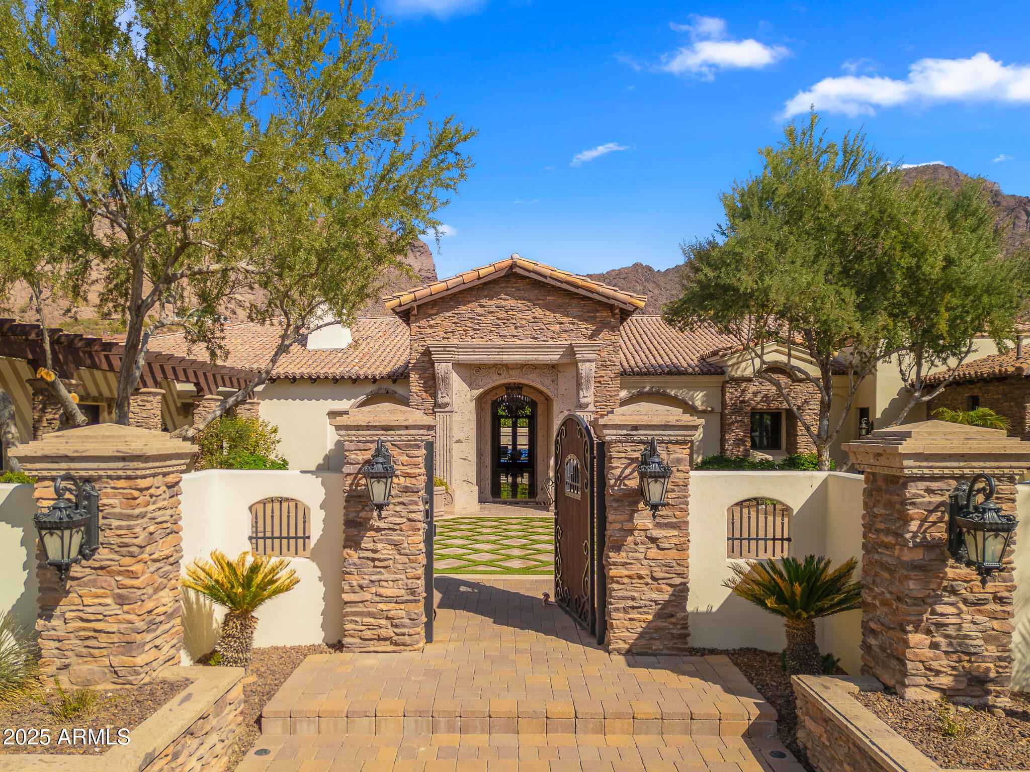 4838 E Palomino Road