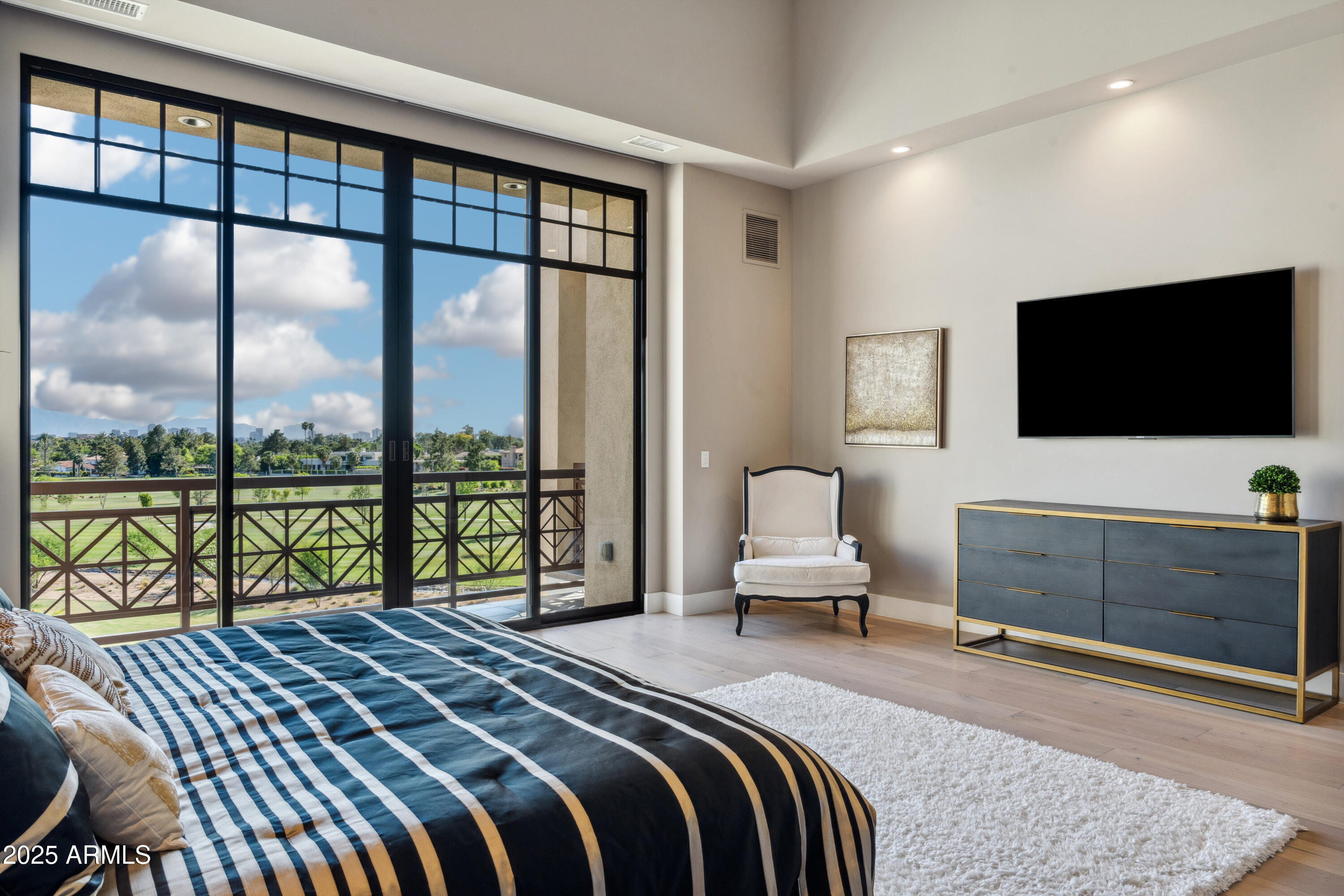 2 BILTMORE Estate 309