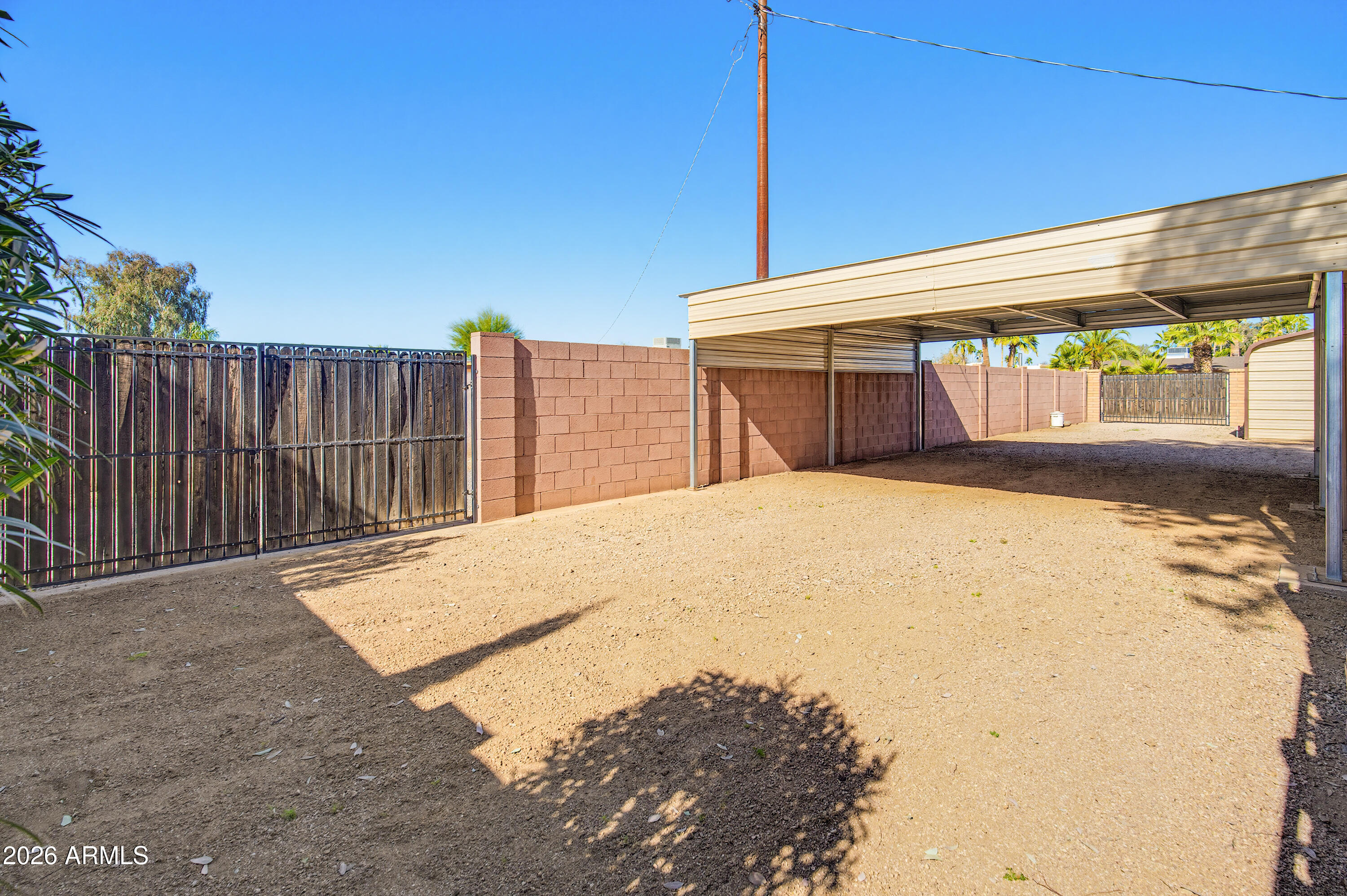 6521 E SWEETWATER Avenue