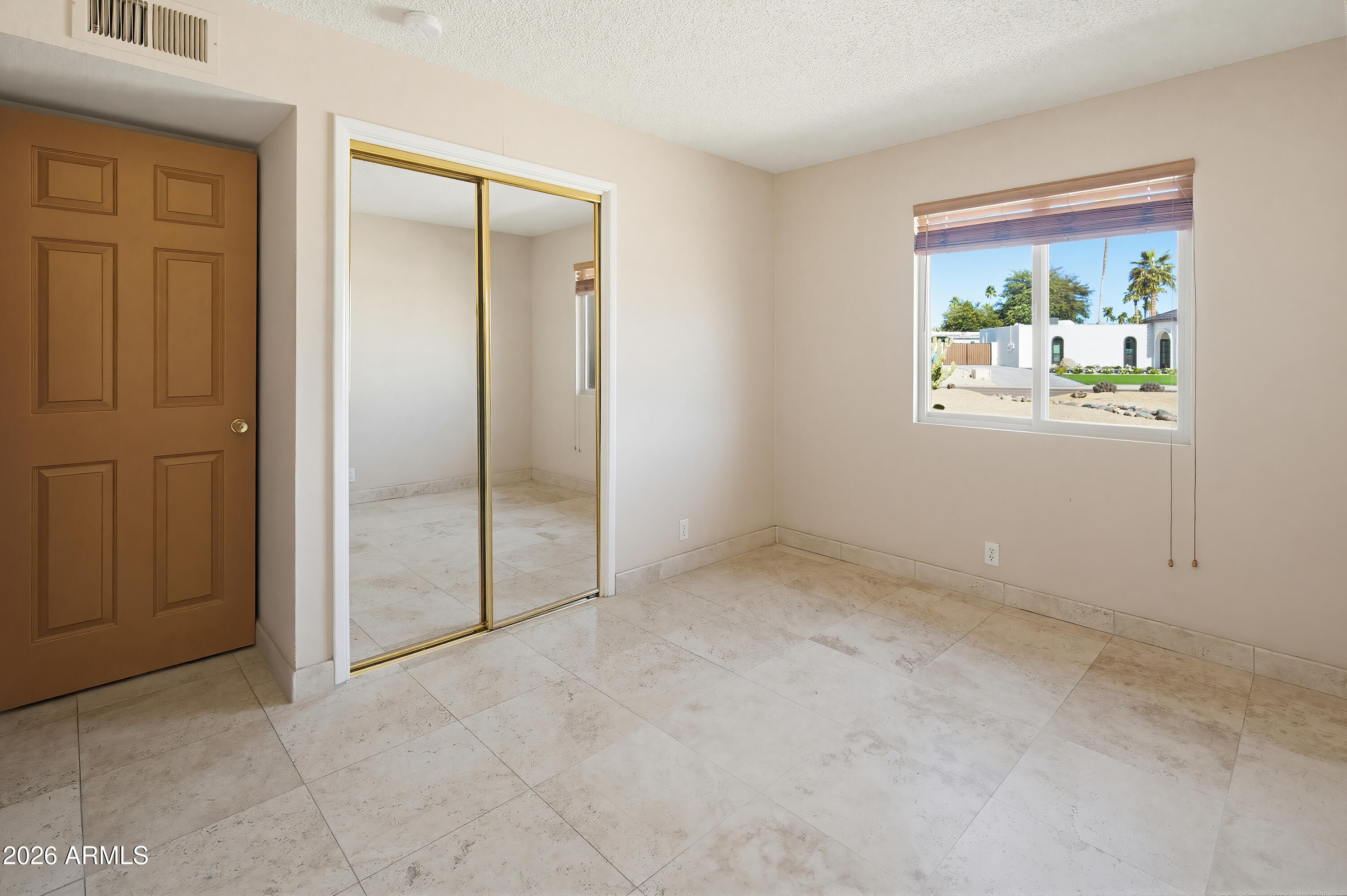 6521 E SWEETWATER Avenue