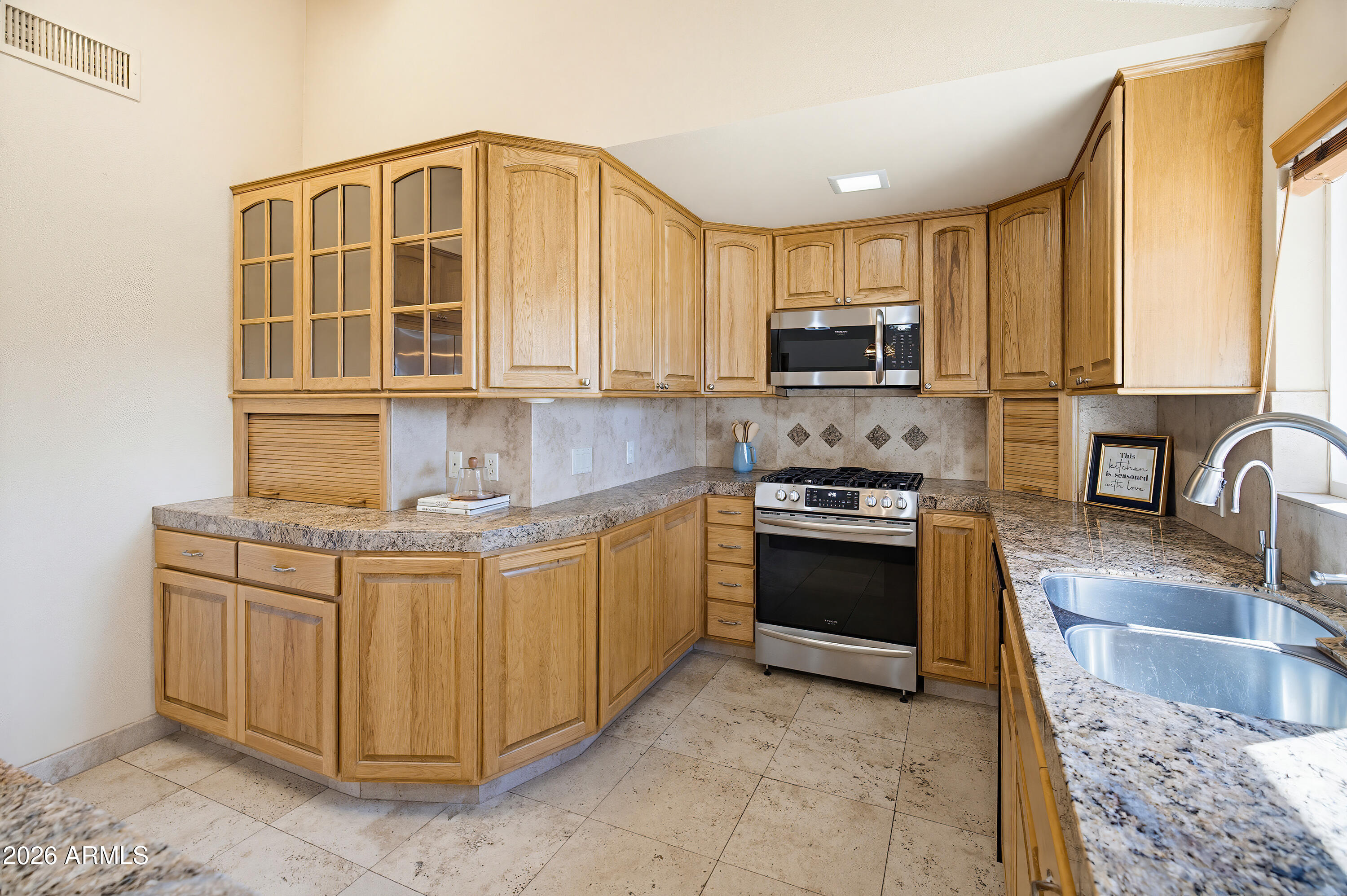 6521 E SWEETWATER Avenue