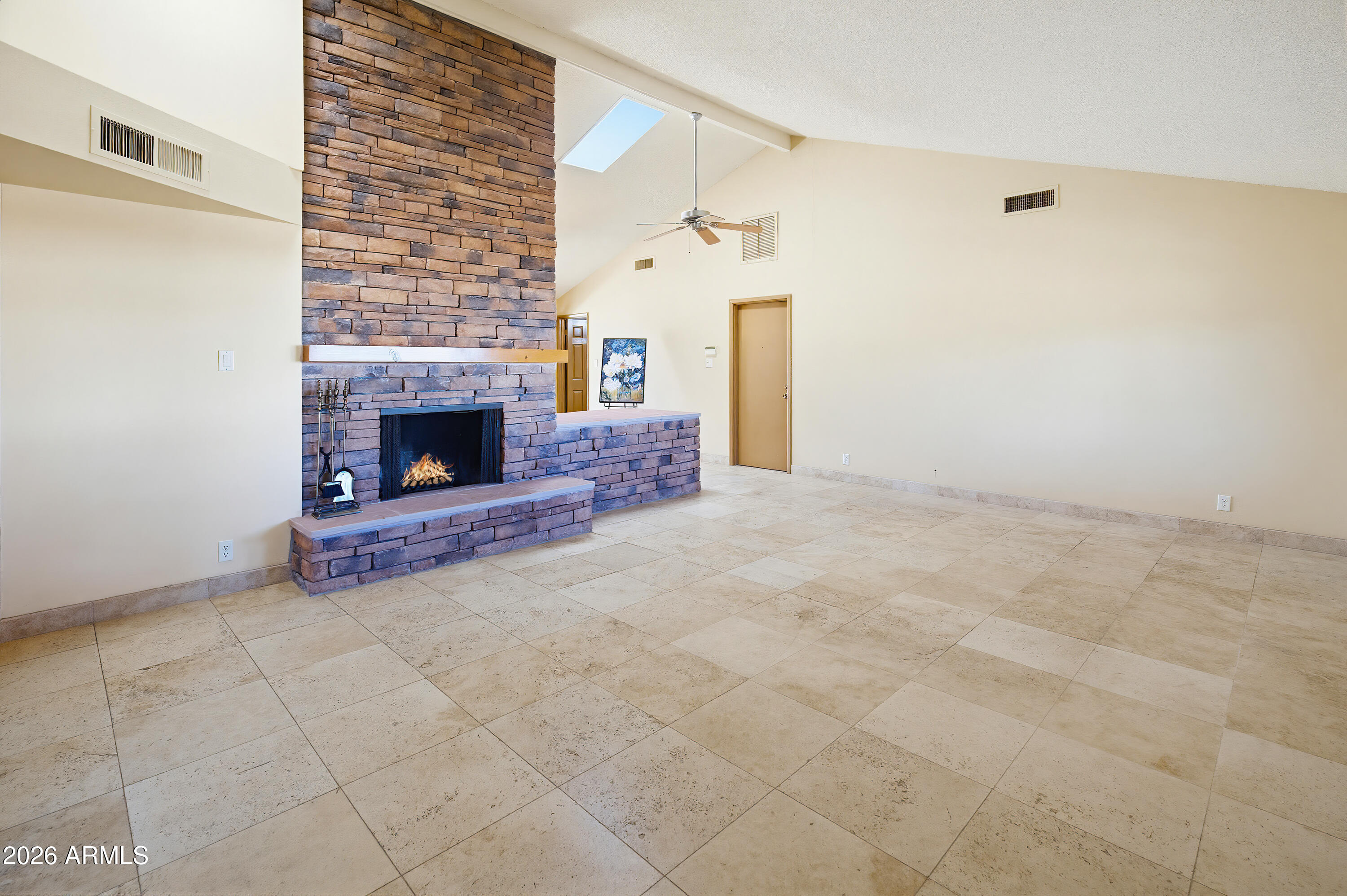 6521 E SWEETWATER Avenue