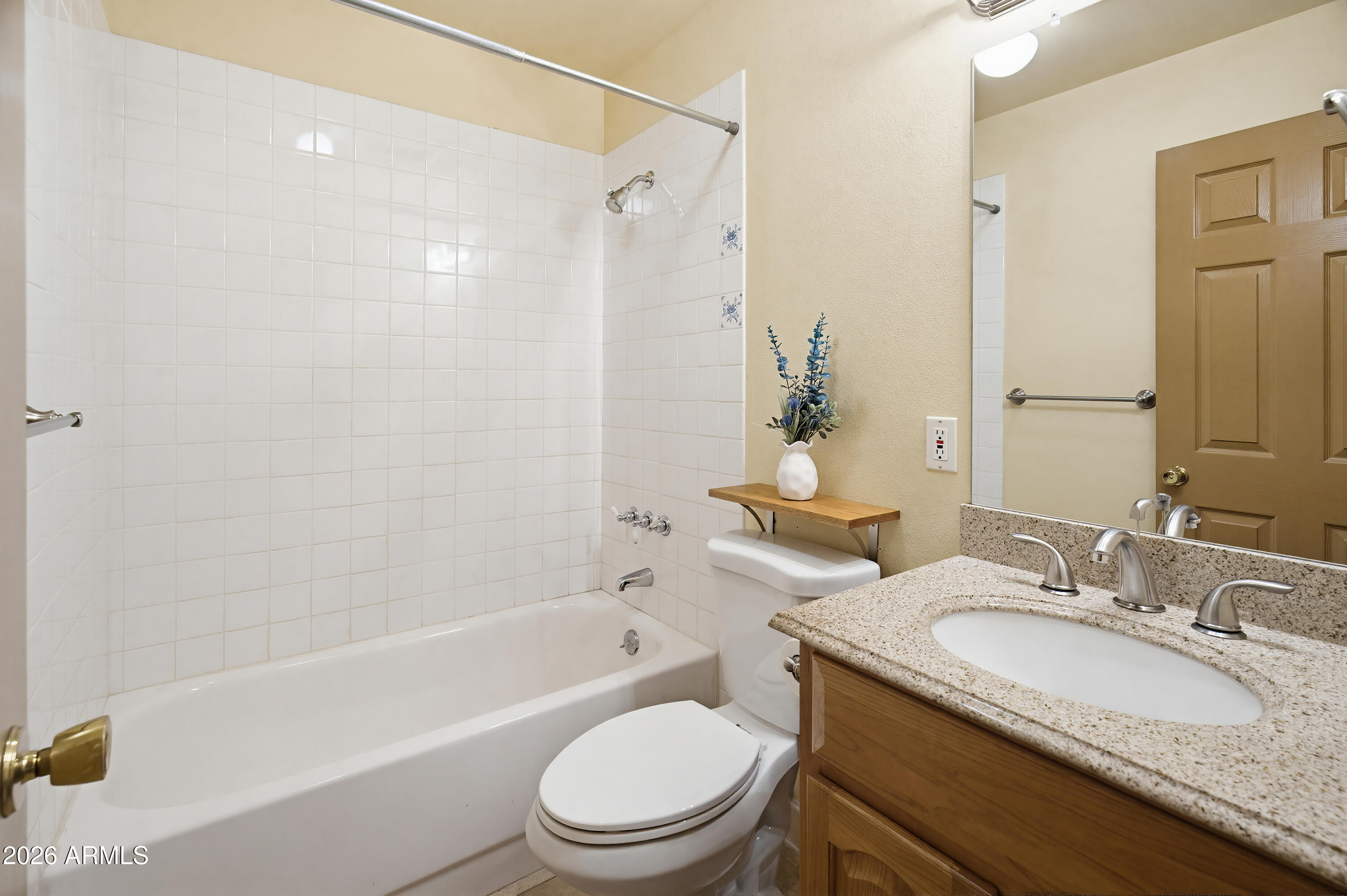 6521 E SWEETWATER Avenue