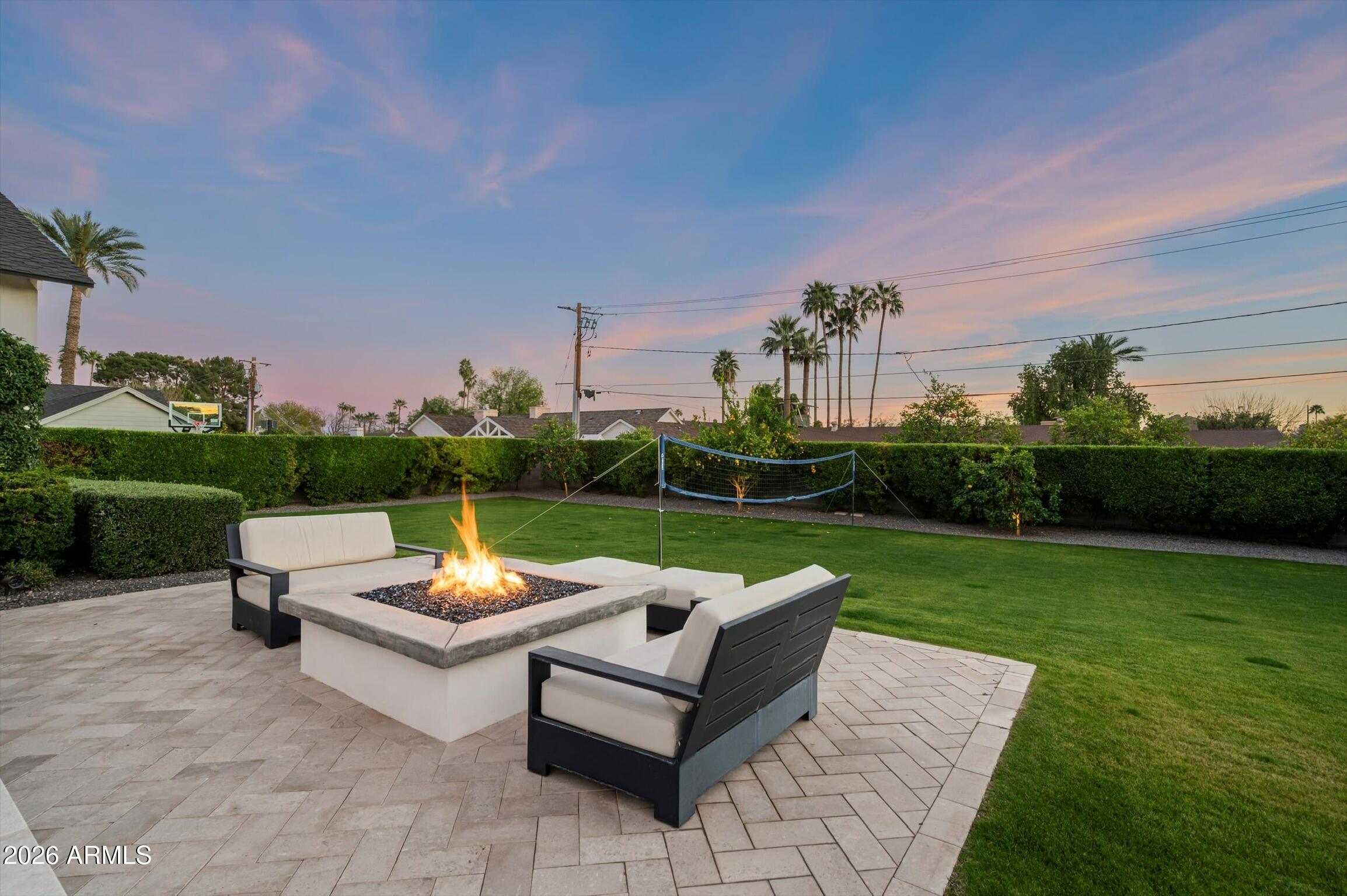 5903 E LAFAYETTE Boulevard