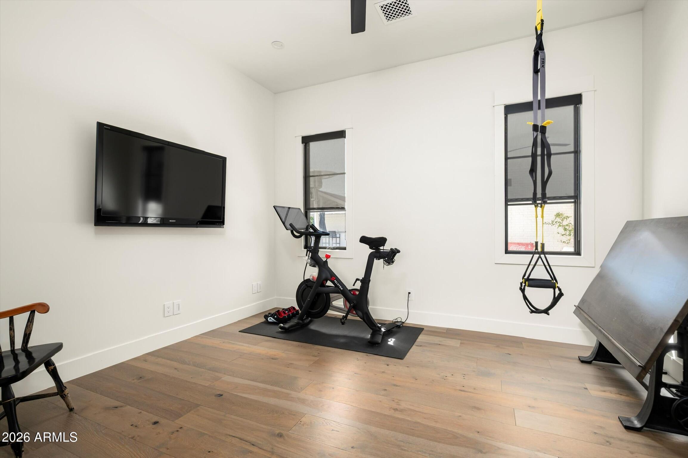 5903 E LAFAYETTE Boulevard