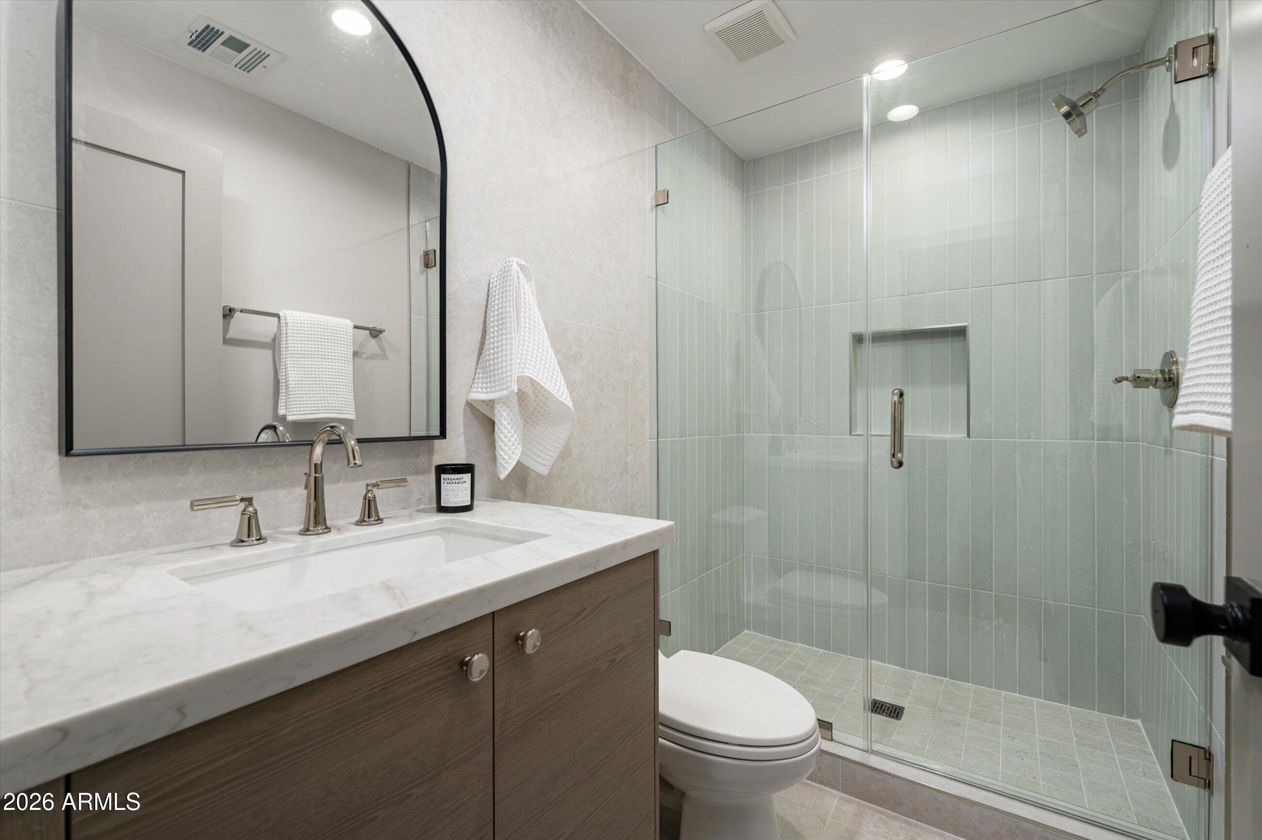 7121 E LARKSPUR Drive